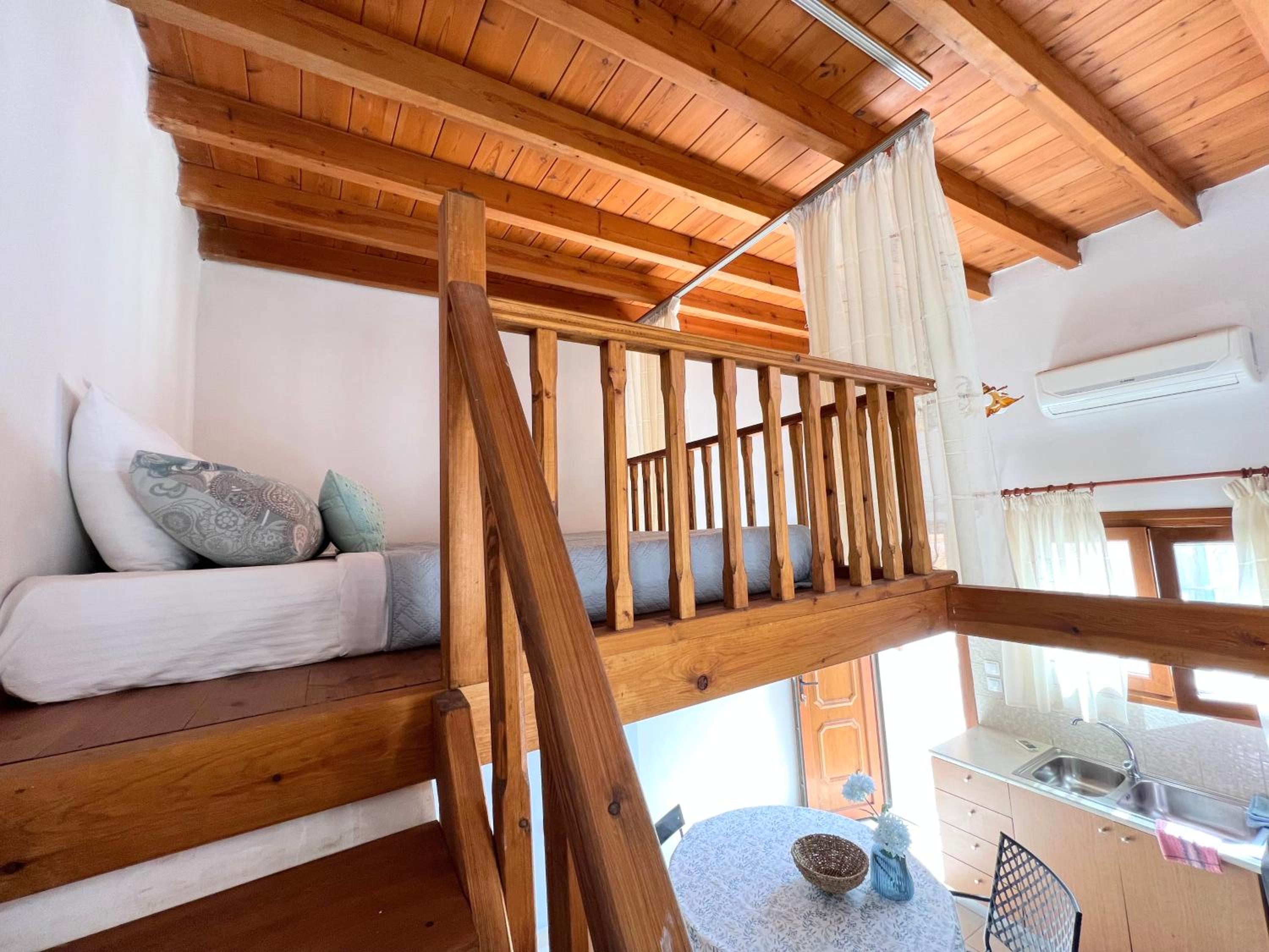 One-Bedroom House photo 1