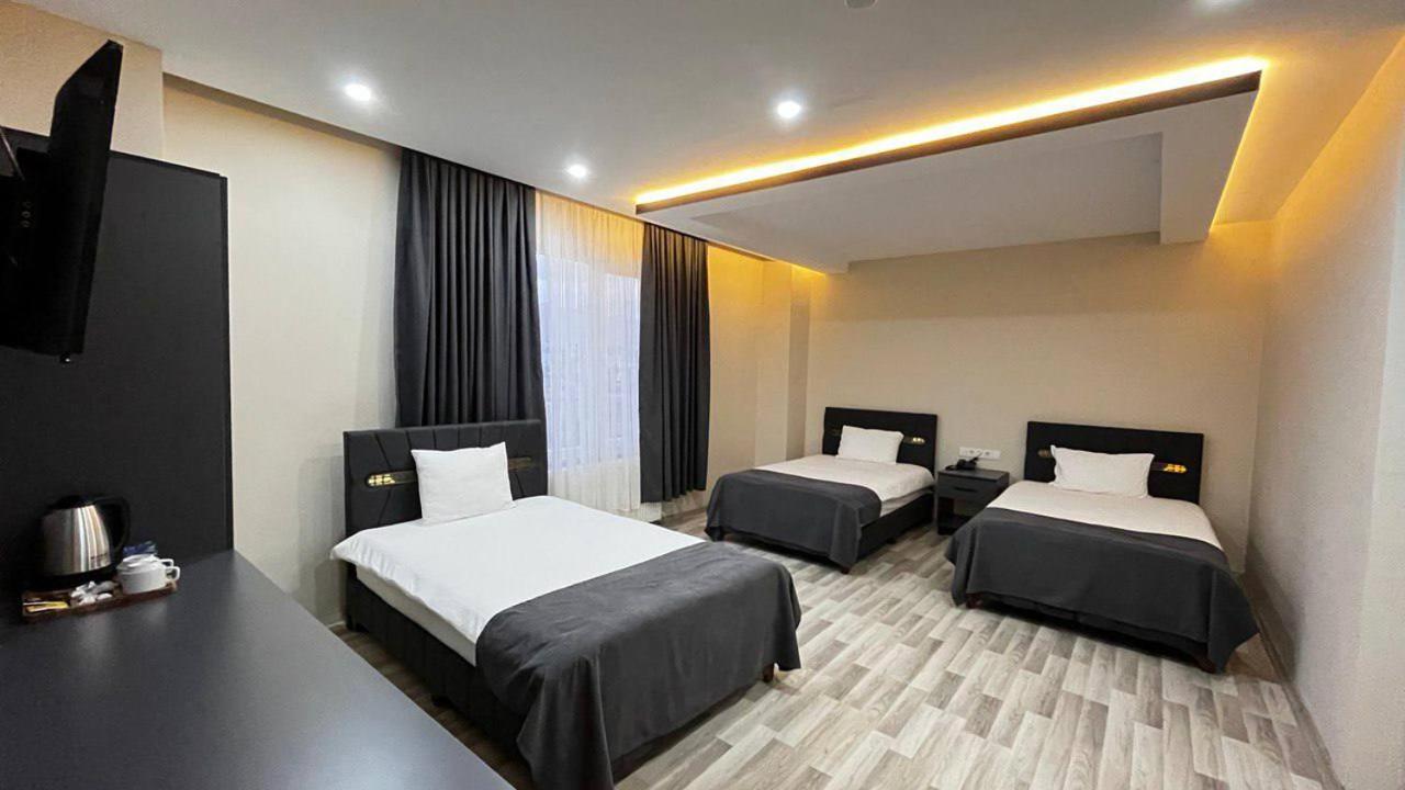 Triple Room with View - Photo 1