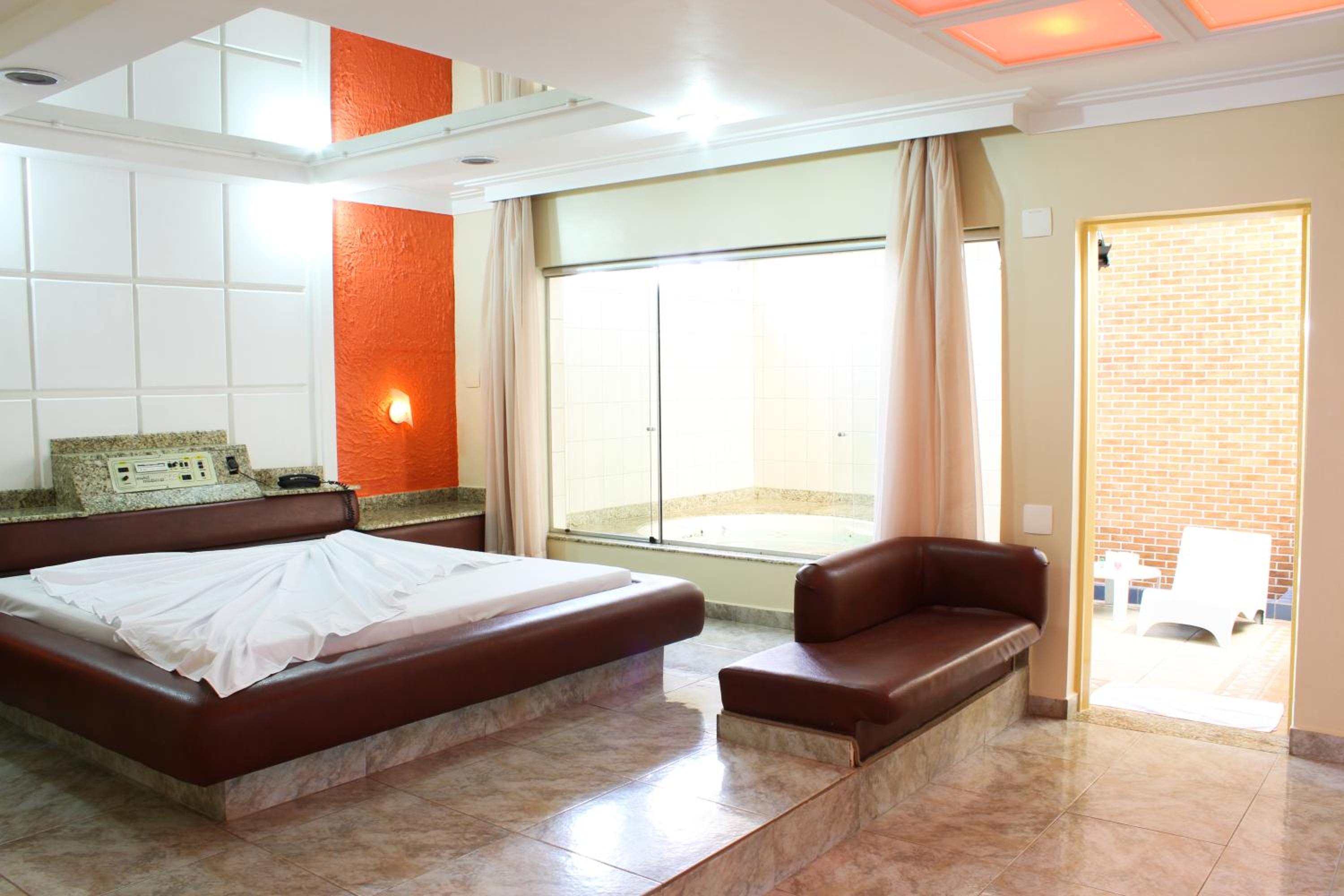 Superior King Room photo 2