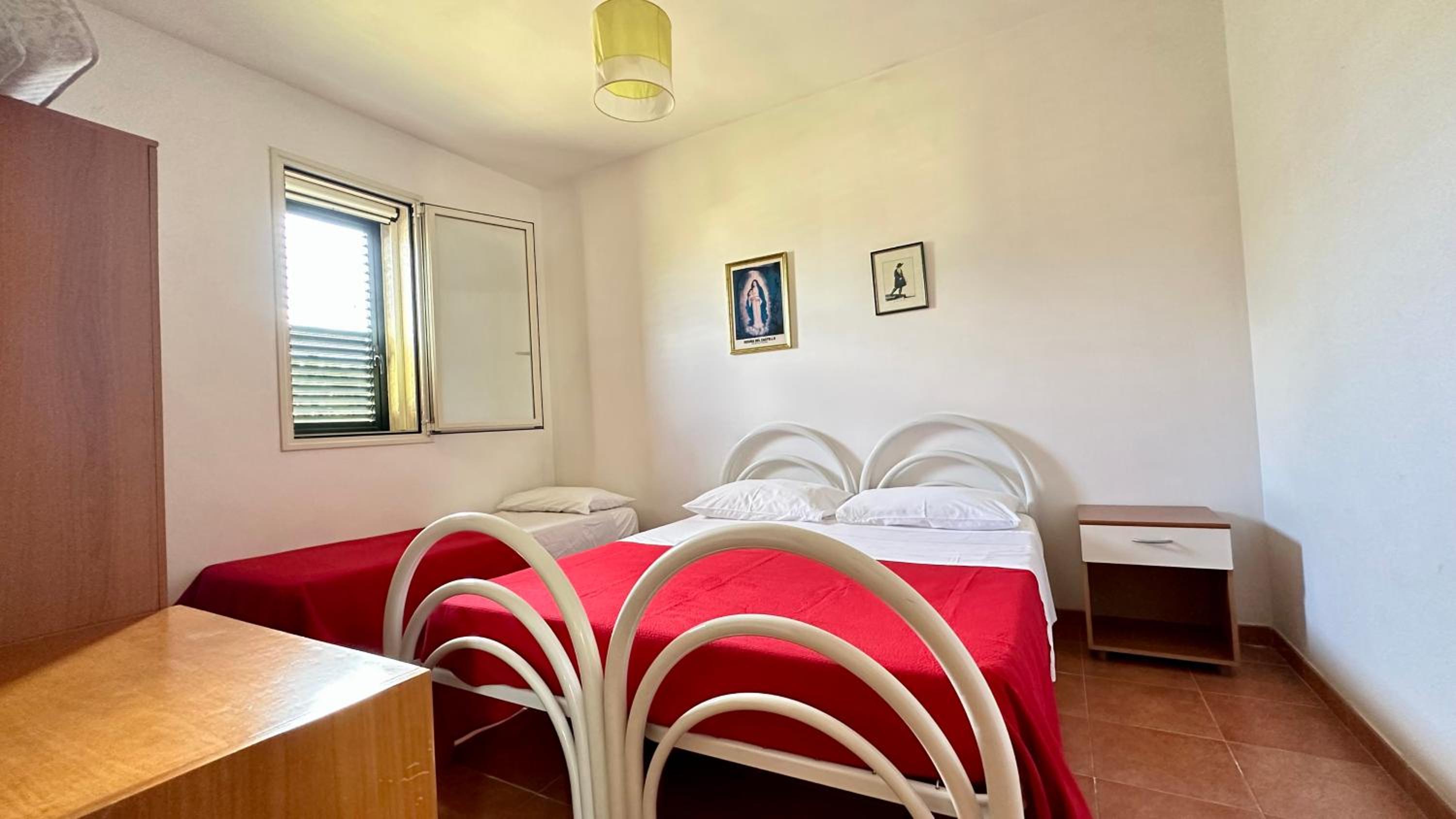 Two-Bedroom House photo 2