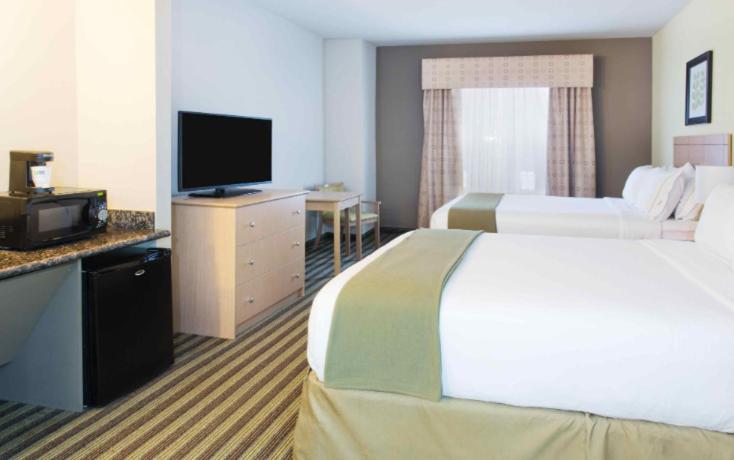 Standard Queen Room with Two Queen Beds - Photo 1