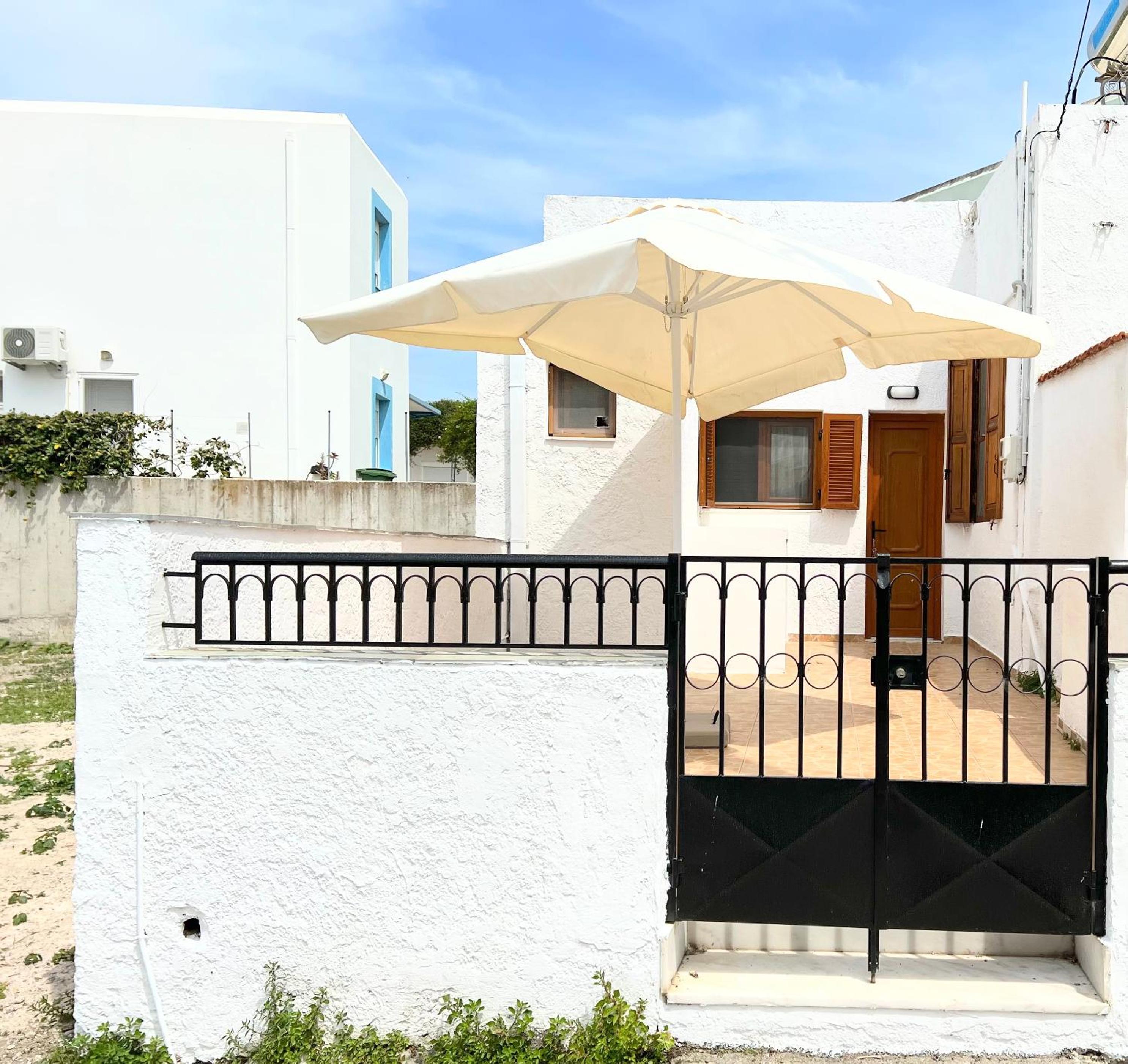 One-Bedroom House photo 3