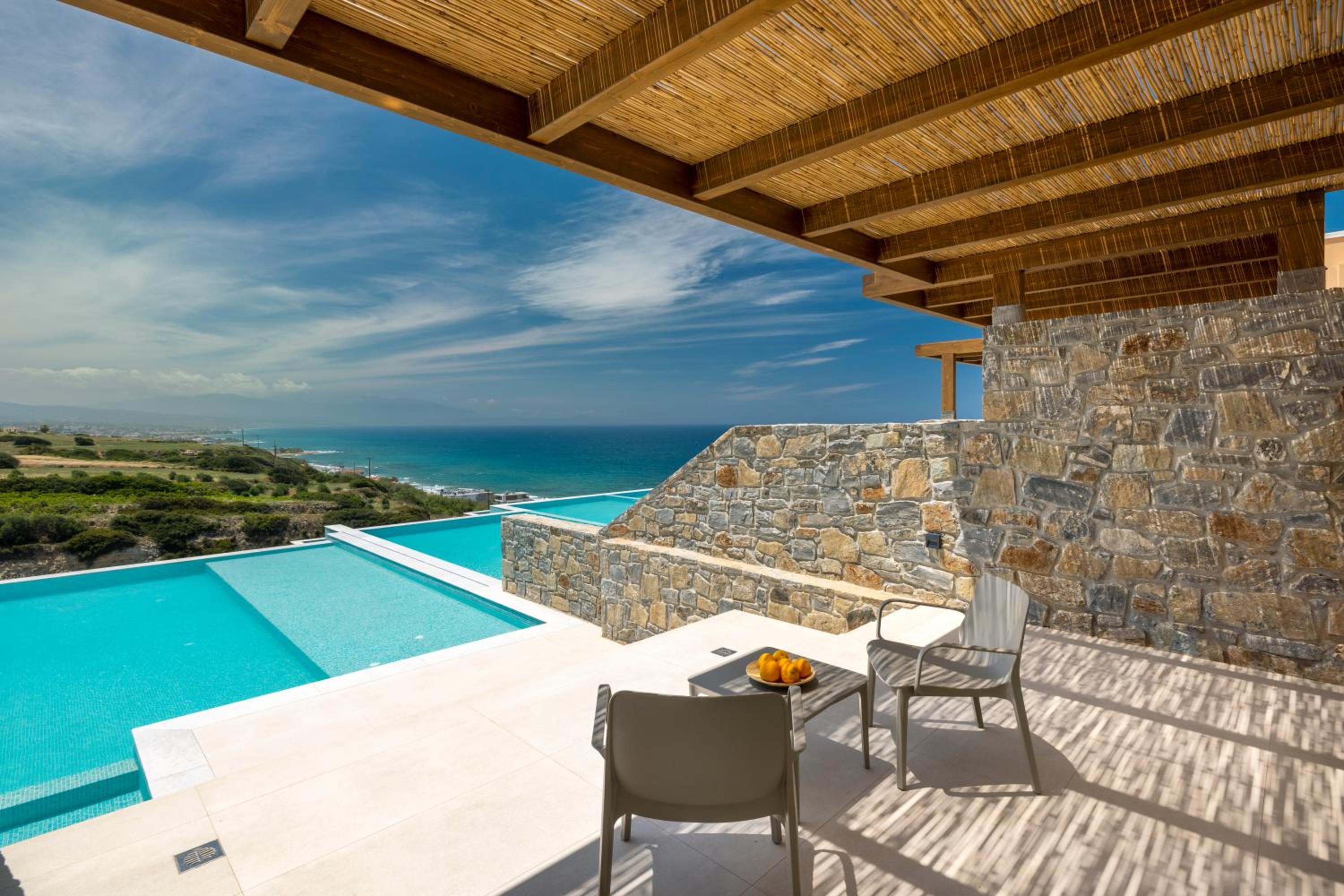 Superior Studio with Individual Pool & Sea View photo 3