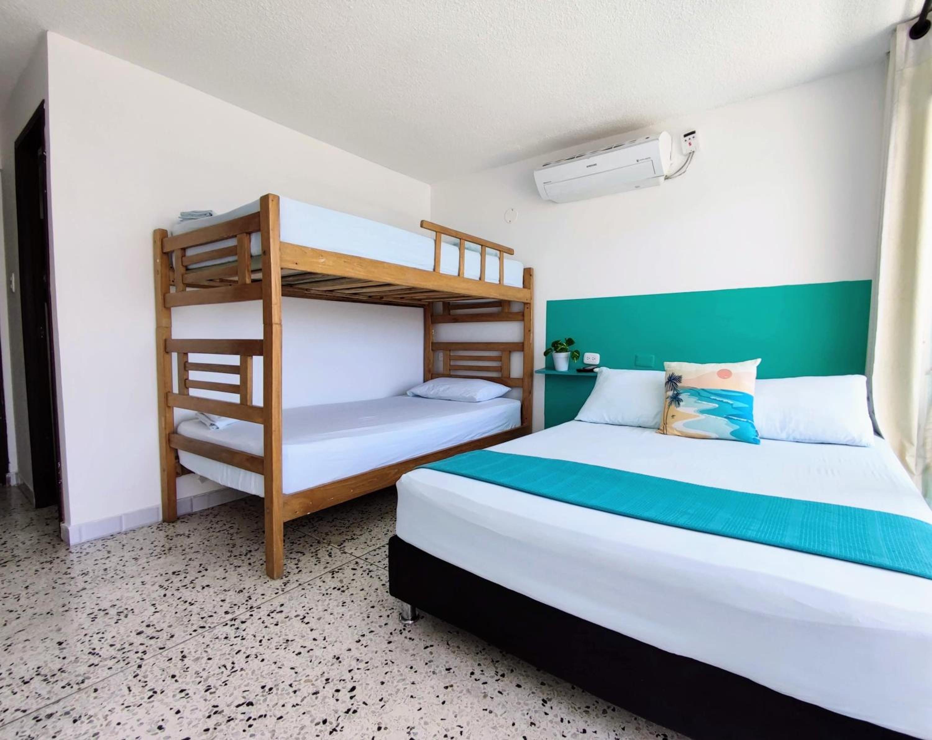 Quadruple Room with Terrace photo 2