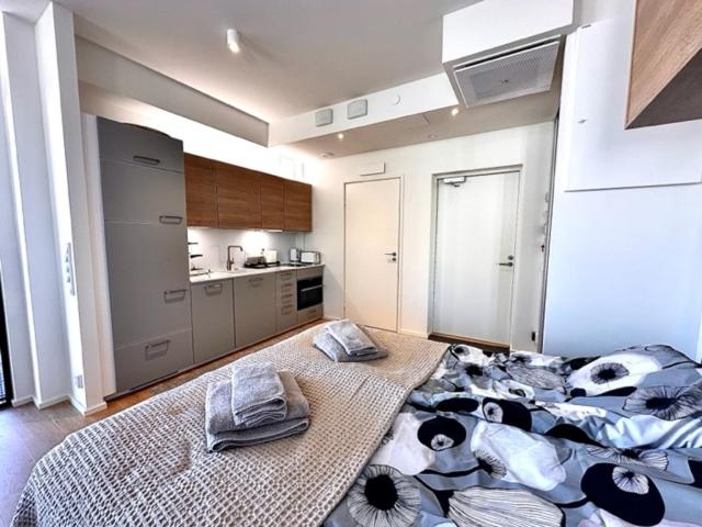 One-Bedroom Apartment - Photo 6