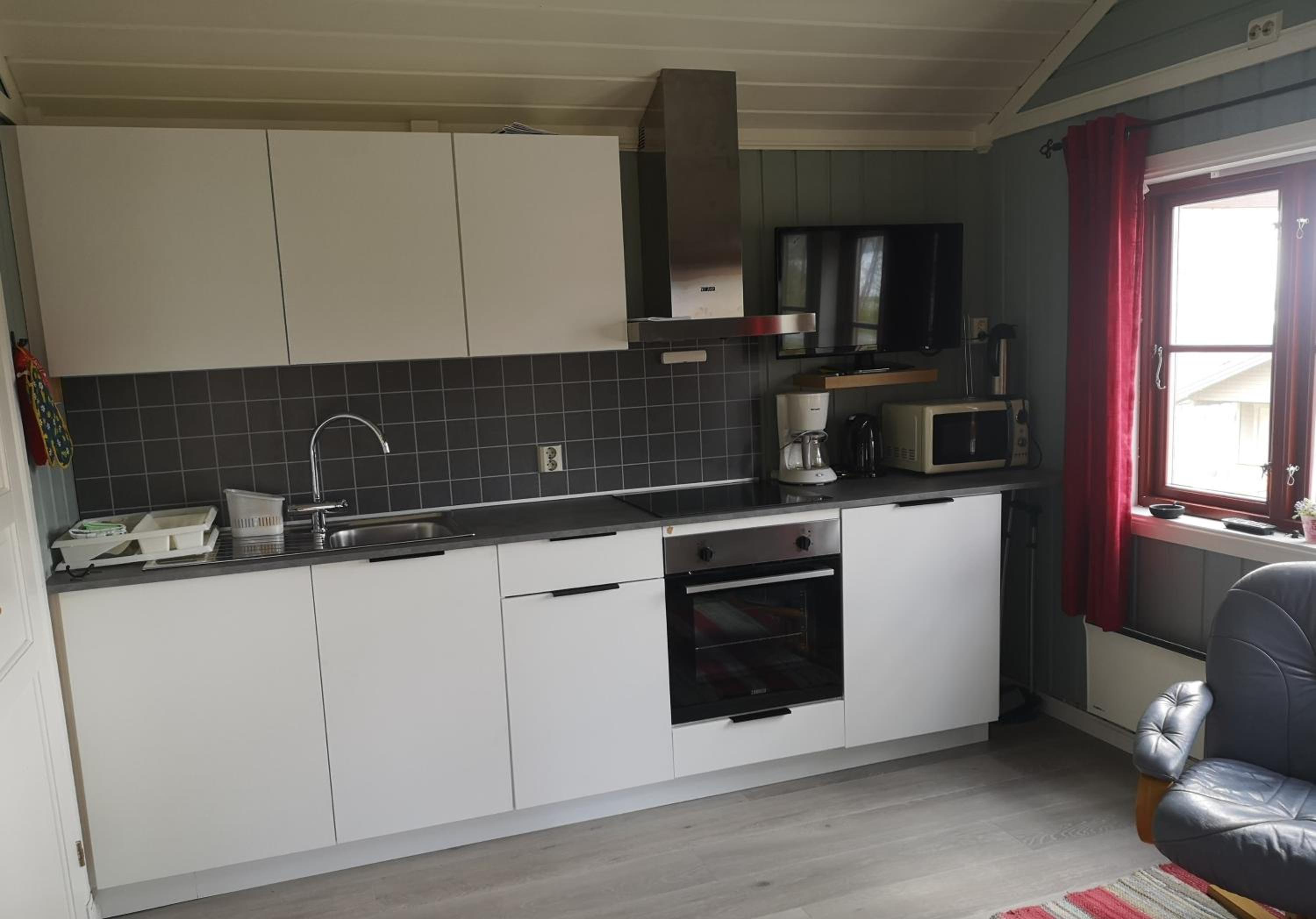 Cottage (2 Adults) photo 1