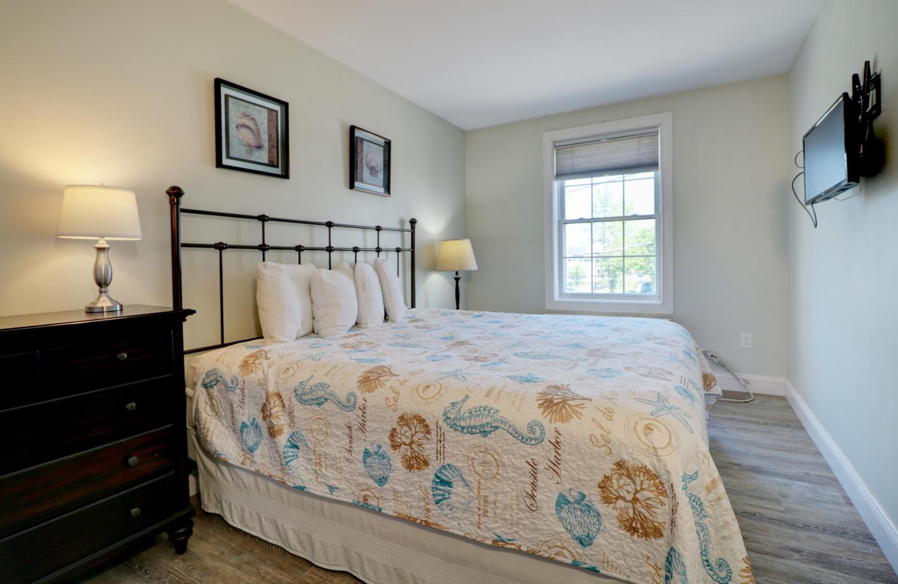 Sand Piper Suite 6