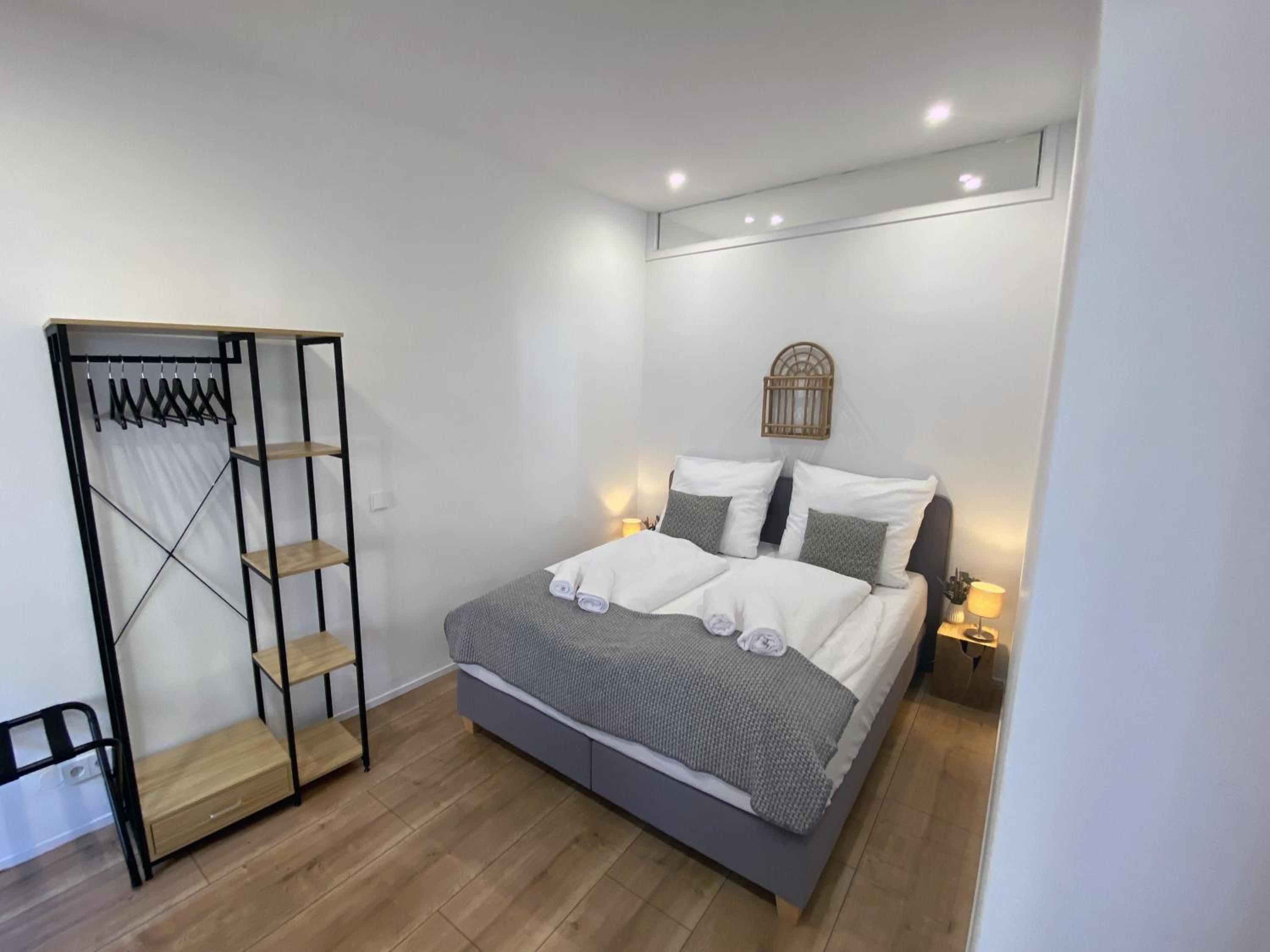 One-Bedroom Apartment photo 2
