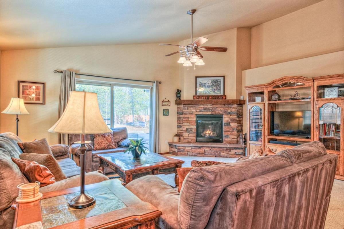 Four-Bedroom Holiday Home photo 1