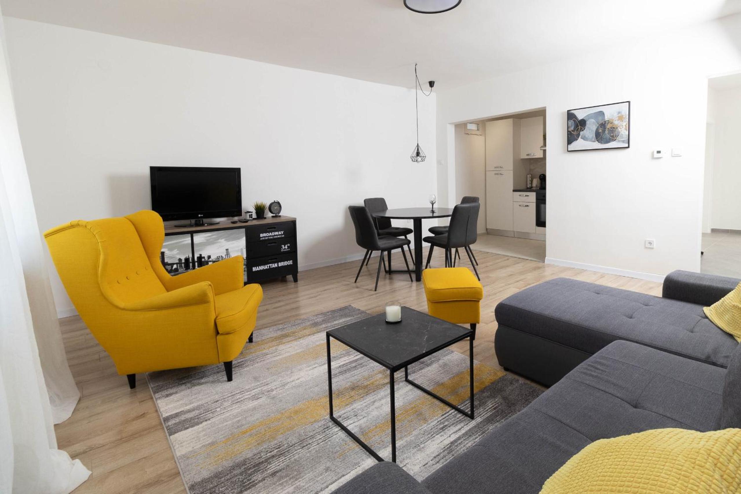 One-Bedroom Apartment
