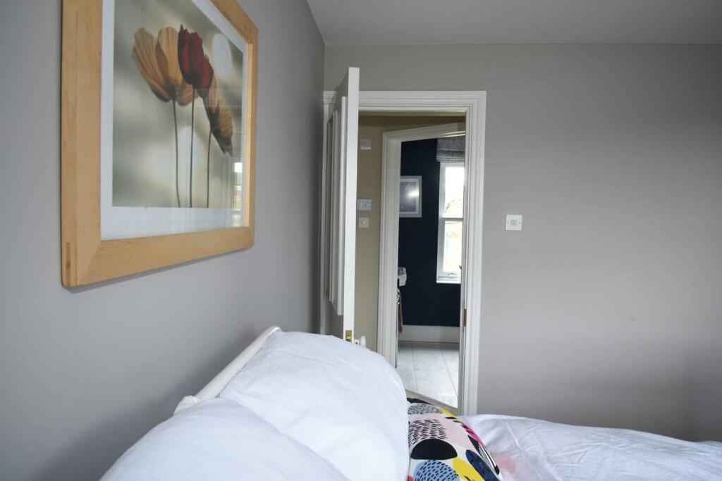One-Bedroom House photo 1