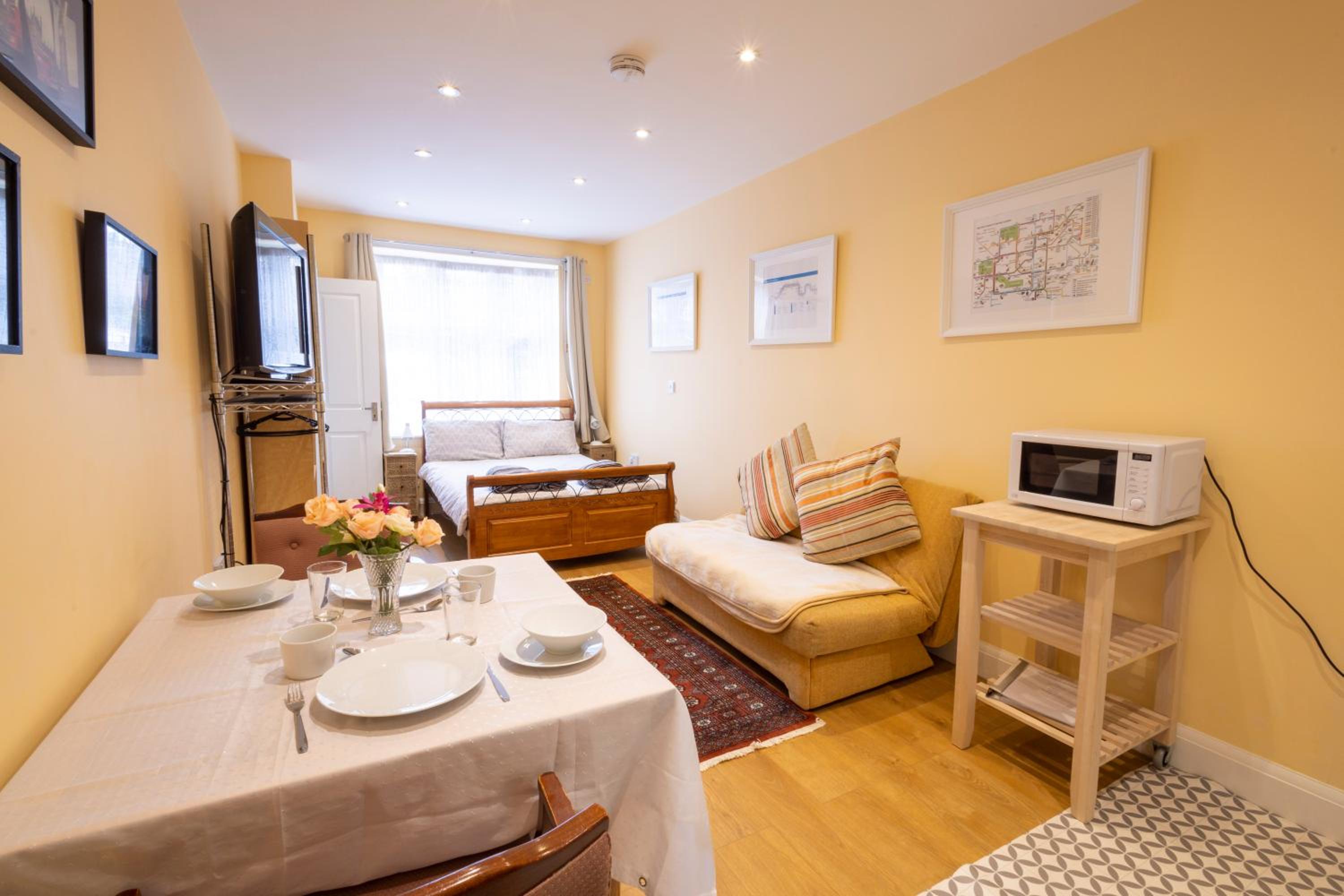 Studio Apartment