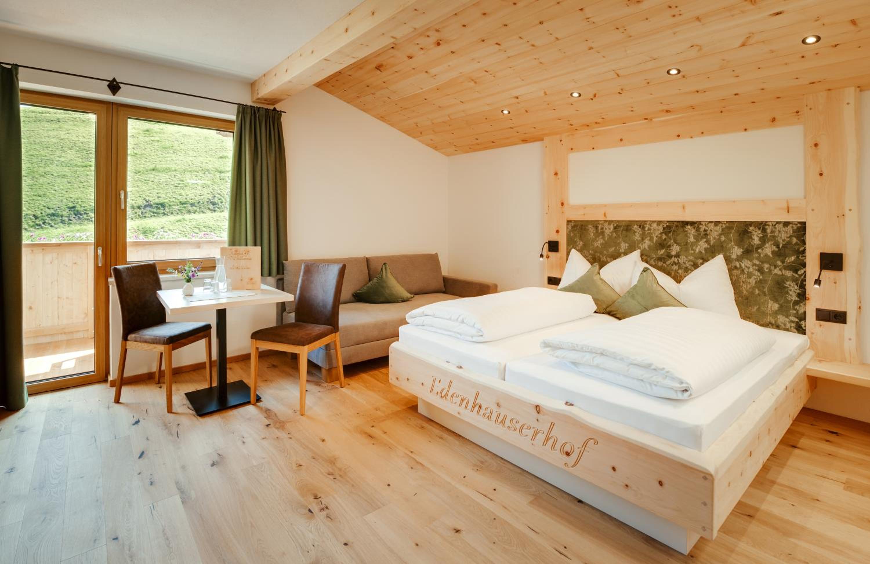 Double Room with Mountain View