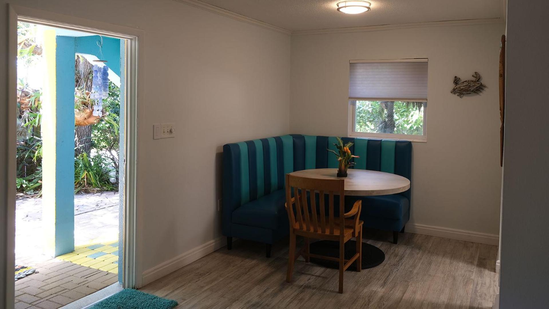 Cottage 8 - One-Bedroom with Garden Seating Area photo 2