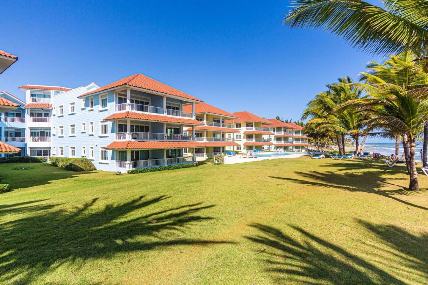 Two-Bedroom Apartment with Terrace and Sea View photo 3