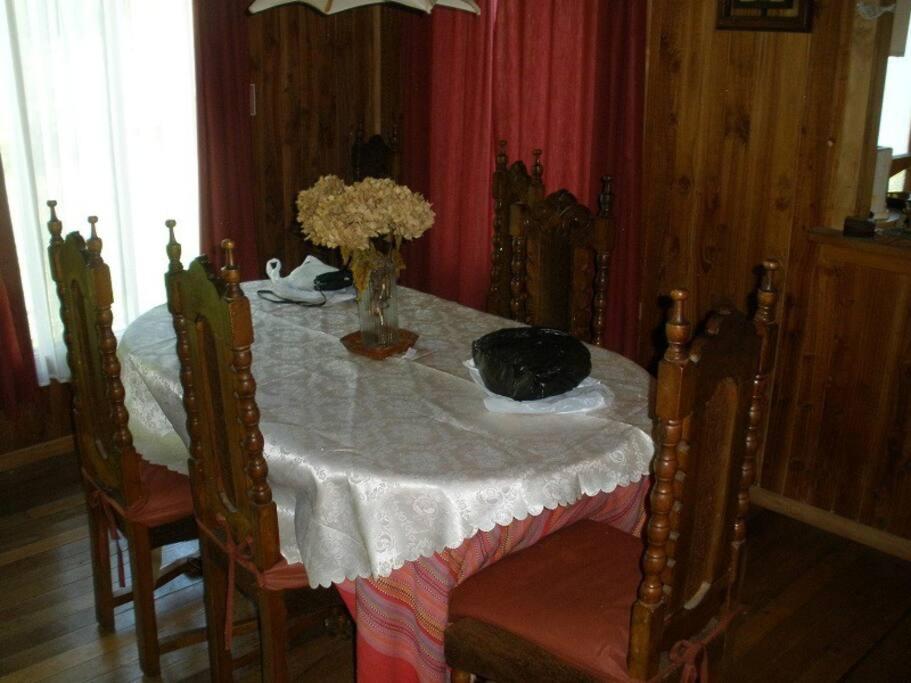 Three-Bedroom House photo 3