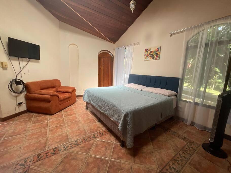 One-Bedroom House photo 1