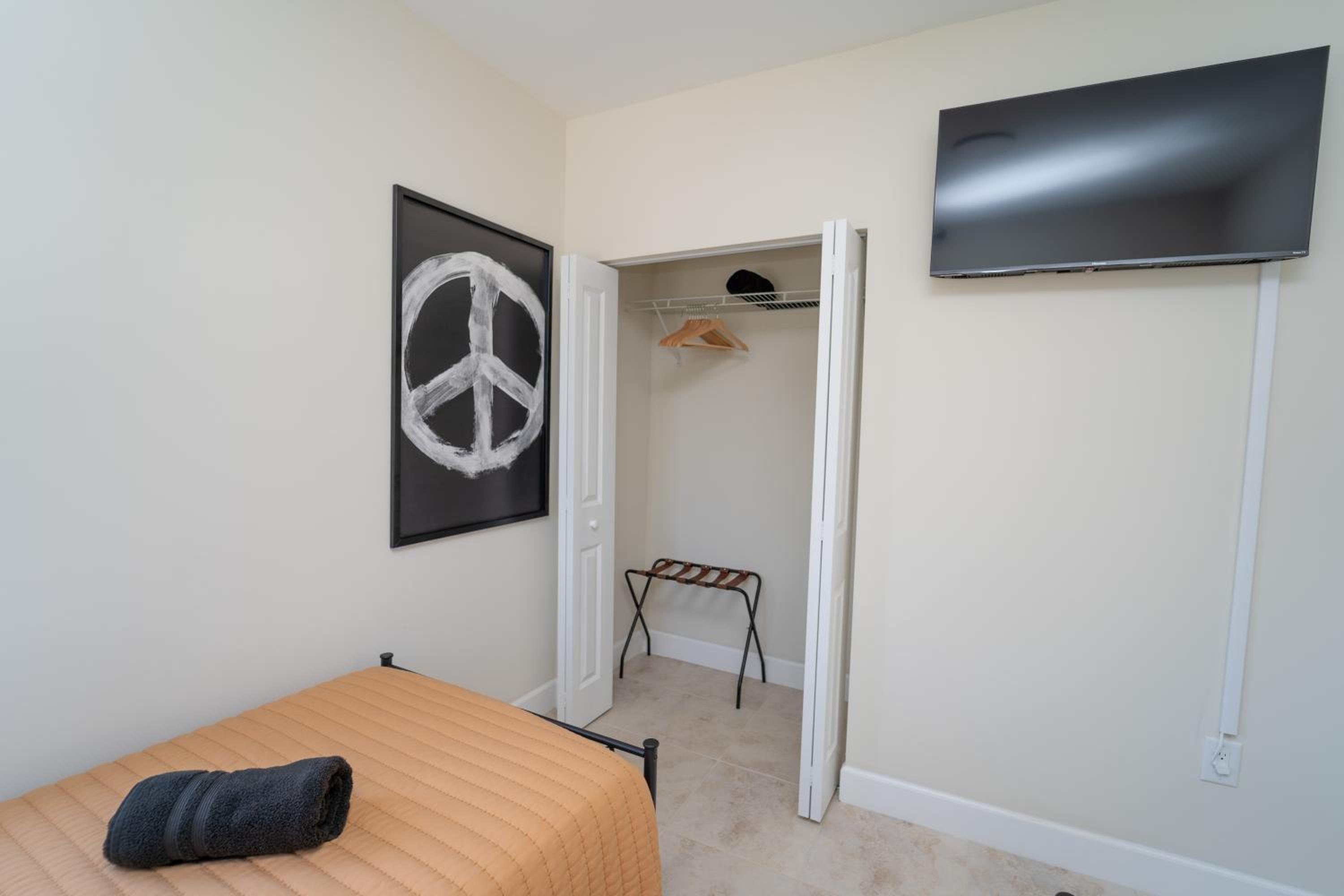 Apartment photo 1