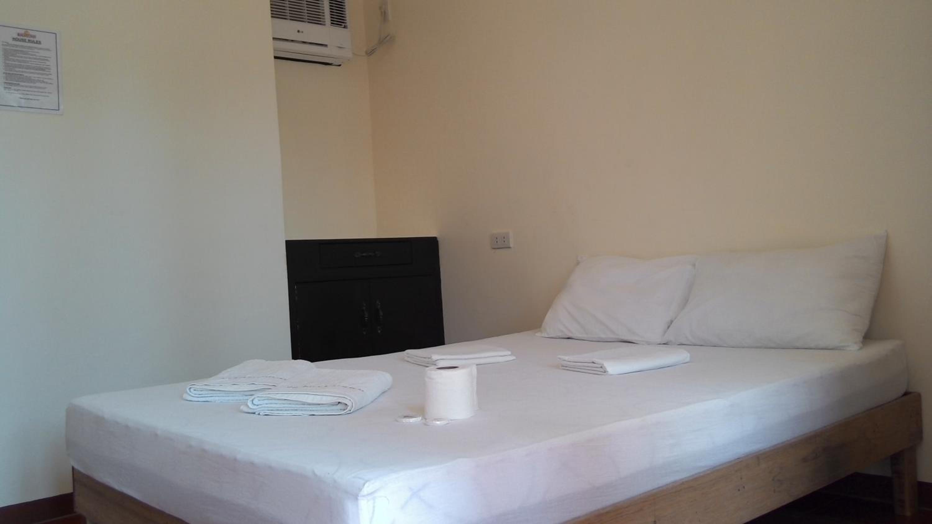 Mahogany Rooms - Photo 1