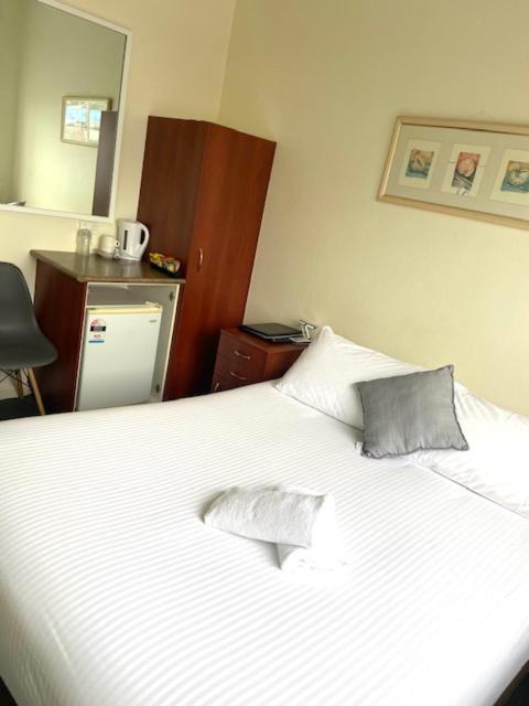 Queen Room - Photo 2