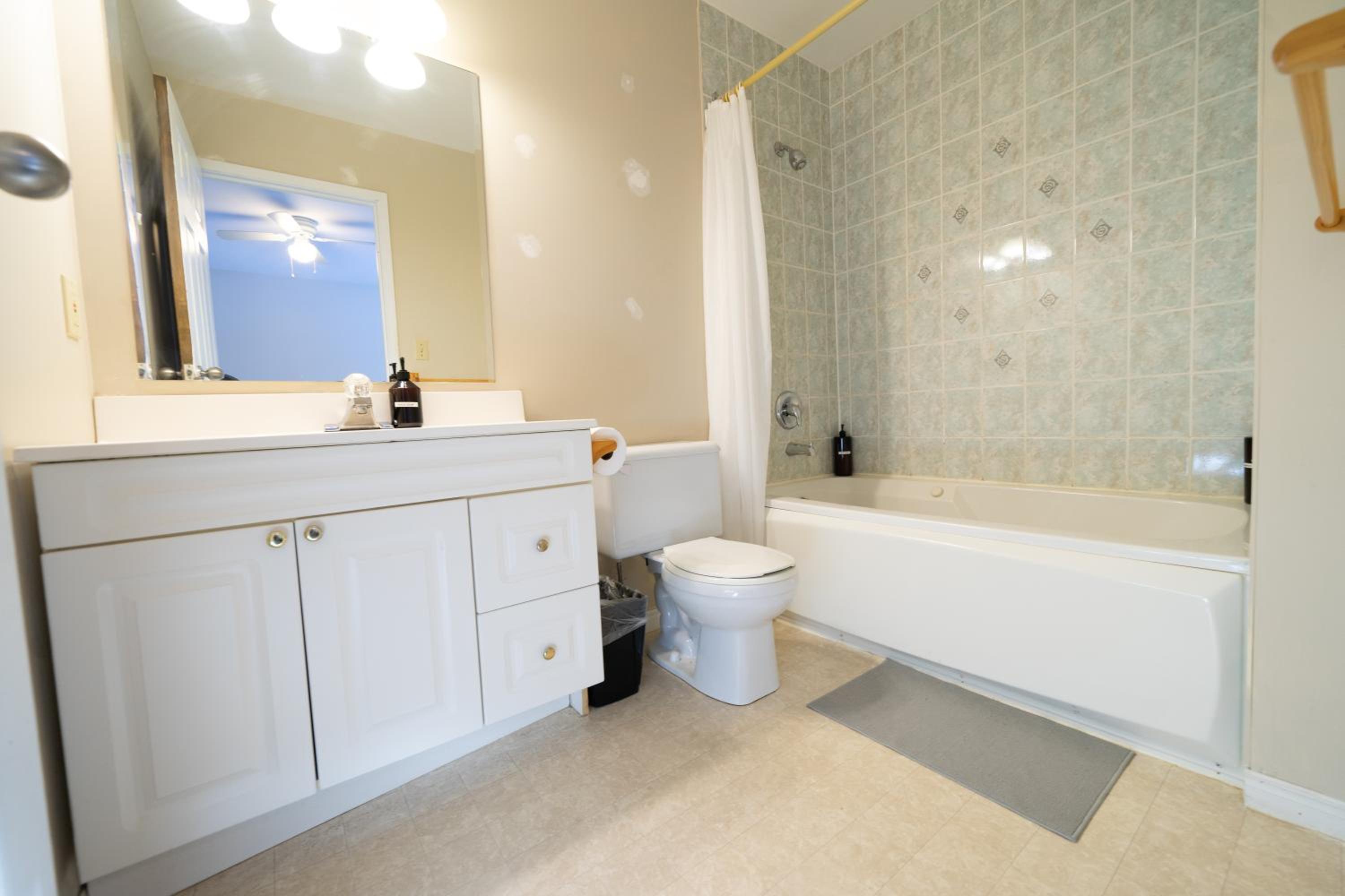 Suite - Photo 2