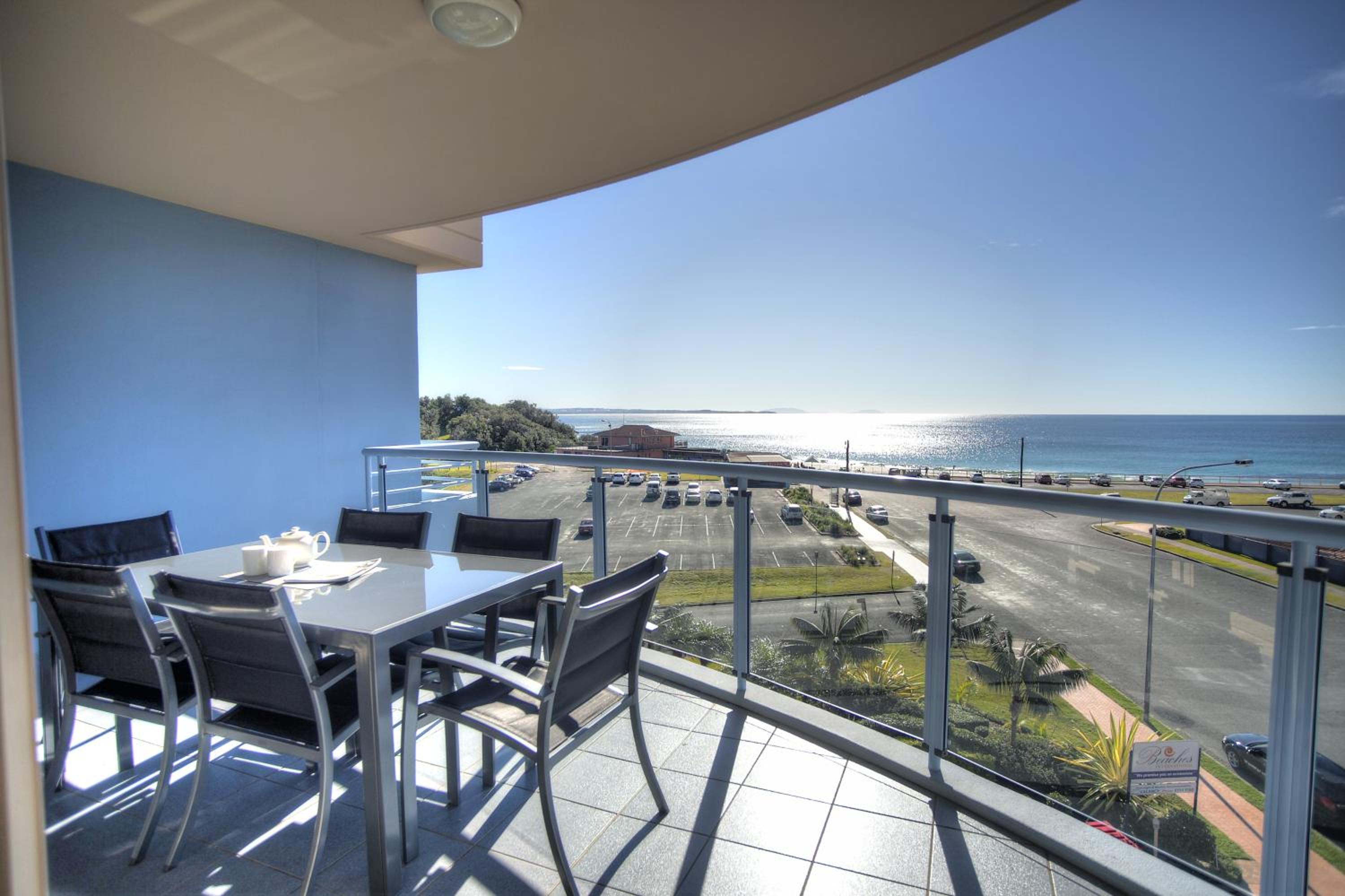 Two-Bedroom Apartment with Beach View - Level 7 photo 2
