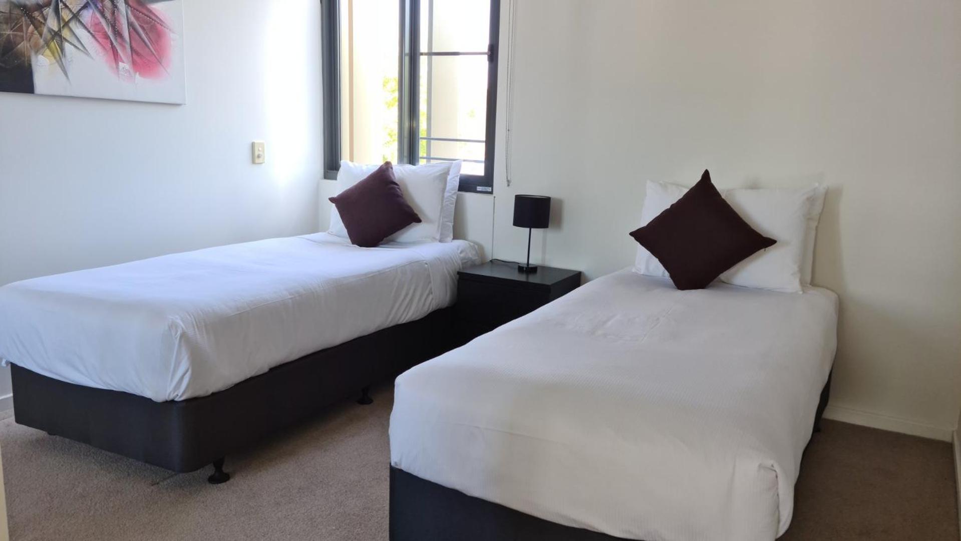 2 Bedroom Garden View Apartment - Photo 5