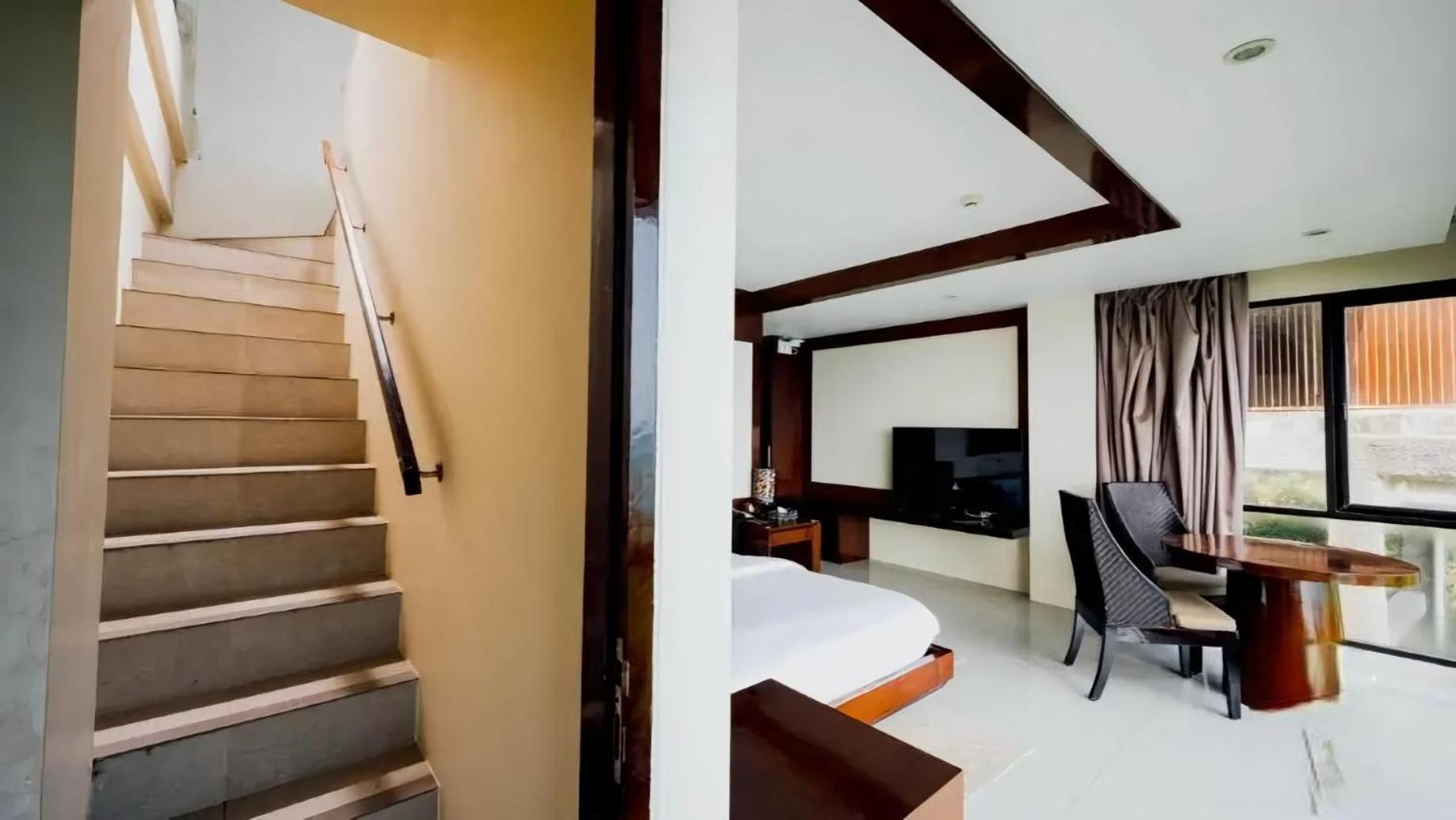 Rainforest Oceanfront Villa Two Bedroom - Photo 3