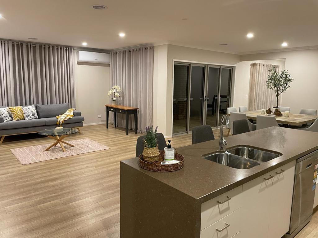 Four-Bedroom House photo 1