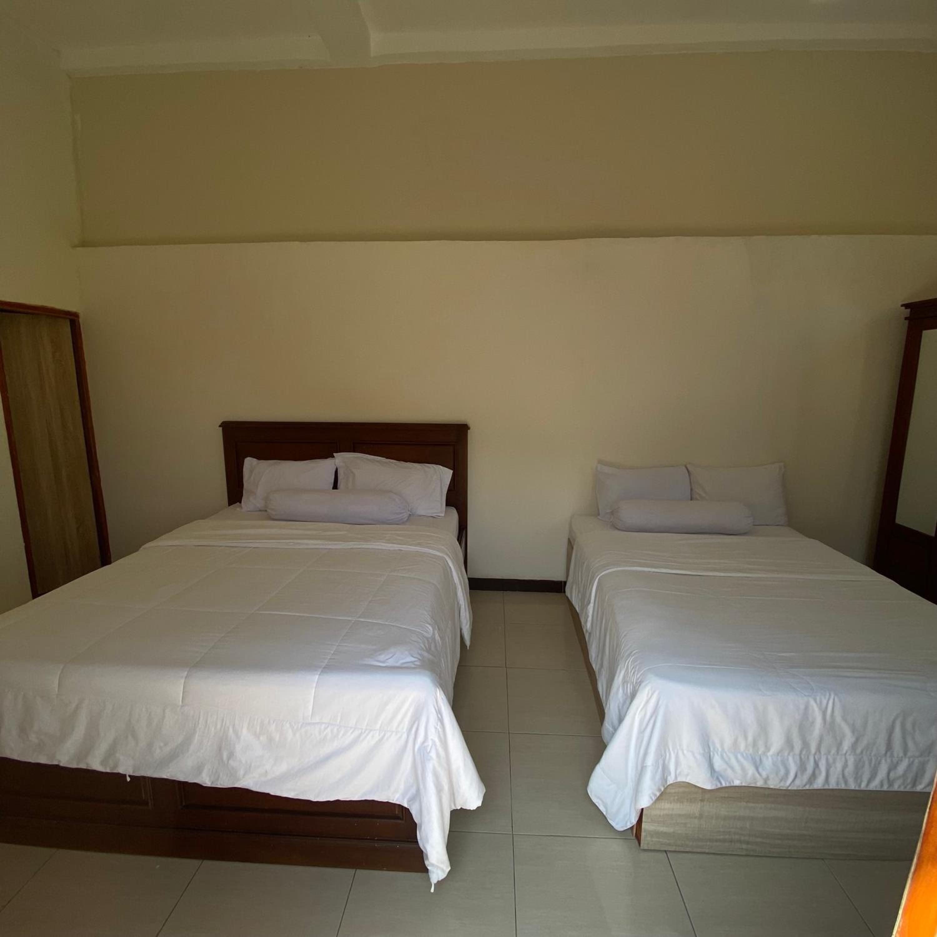 Deluxe Family Room - Photo 7