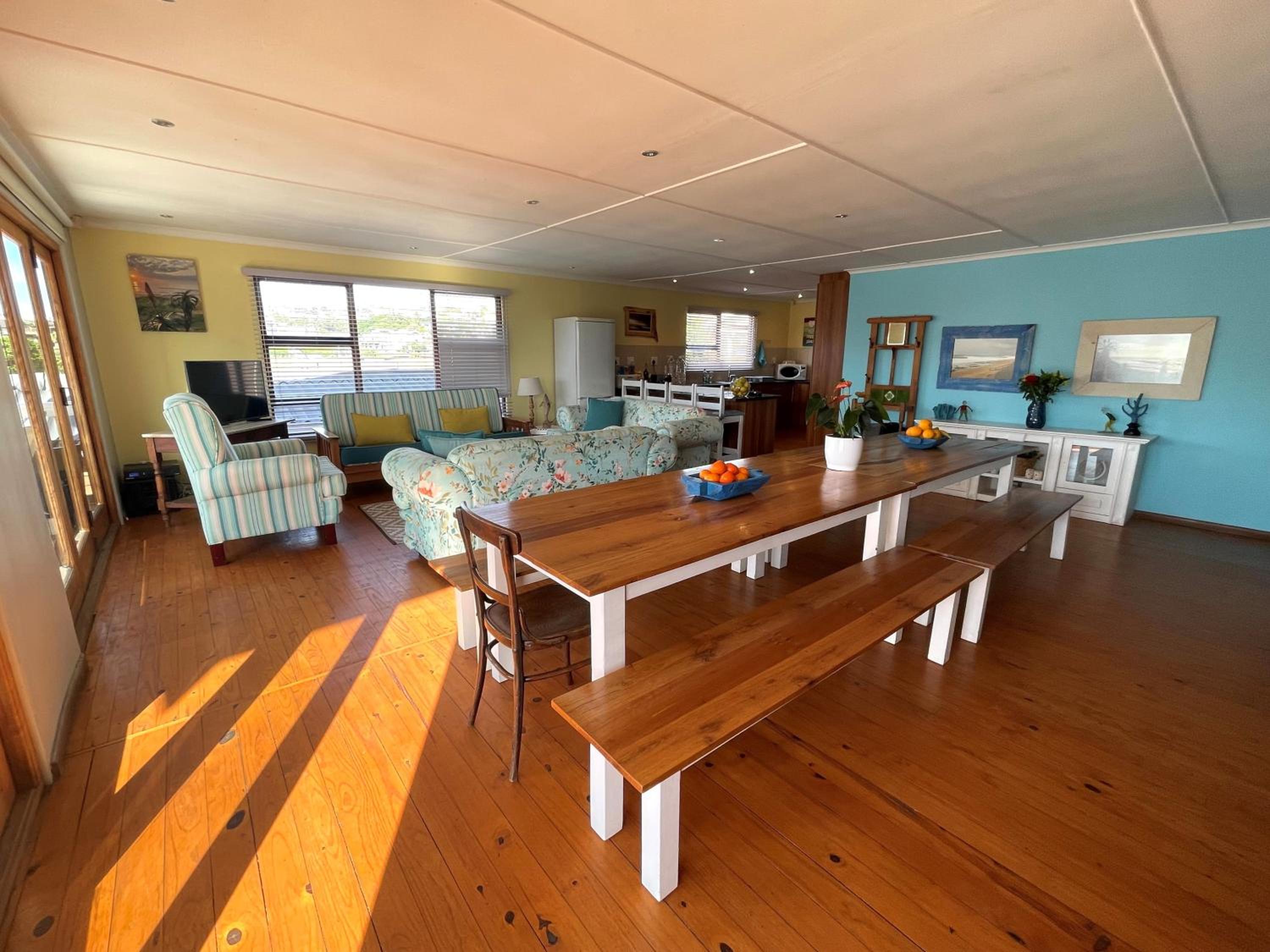 Four-Bedroom Vacation Home photo 3