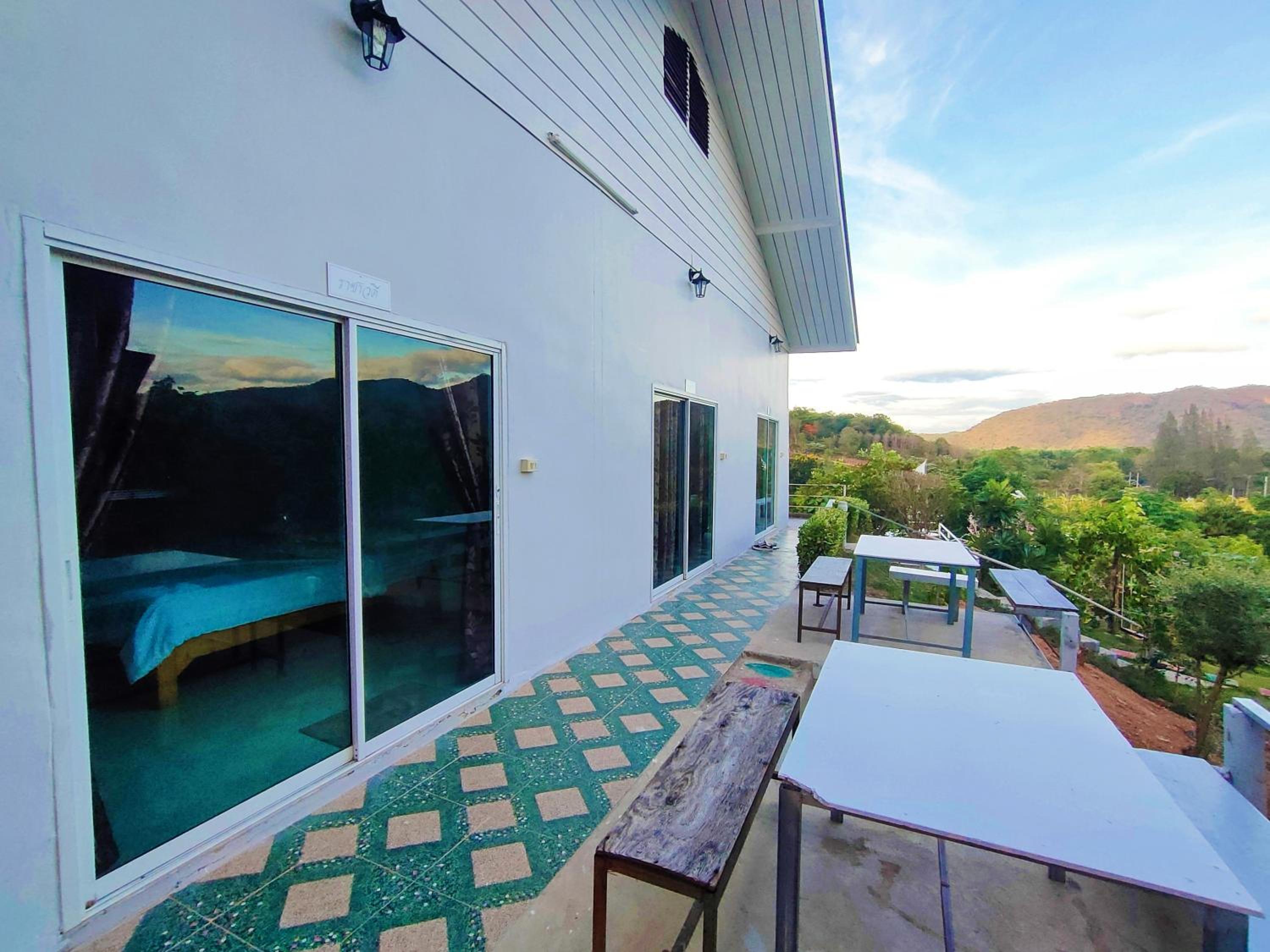Double Room with Mountain View - Photo 4
