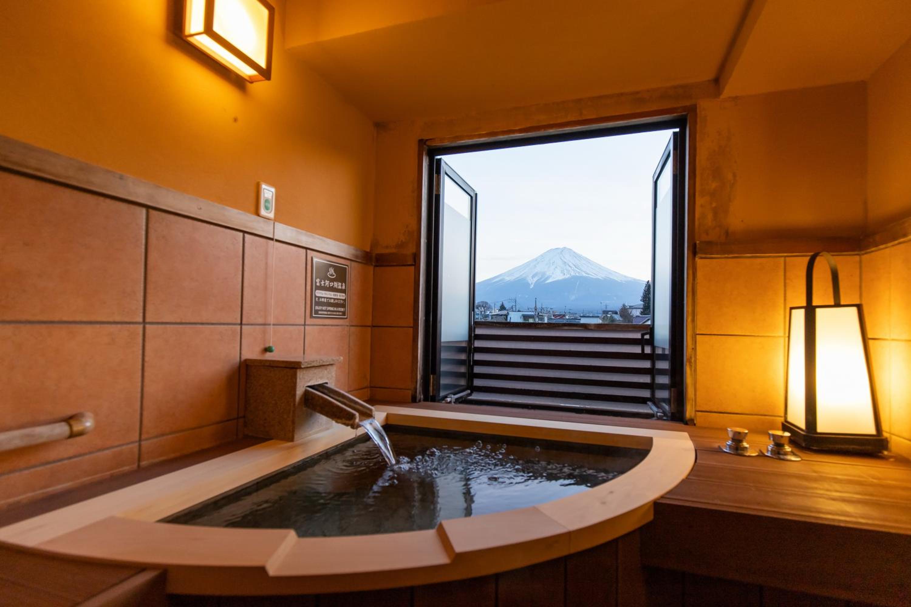 Deluxe Room with Tatami Area and Mt. Fuji View - Non-Smoking - East Building