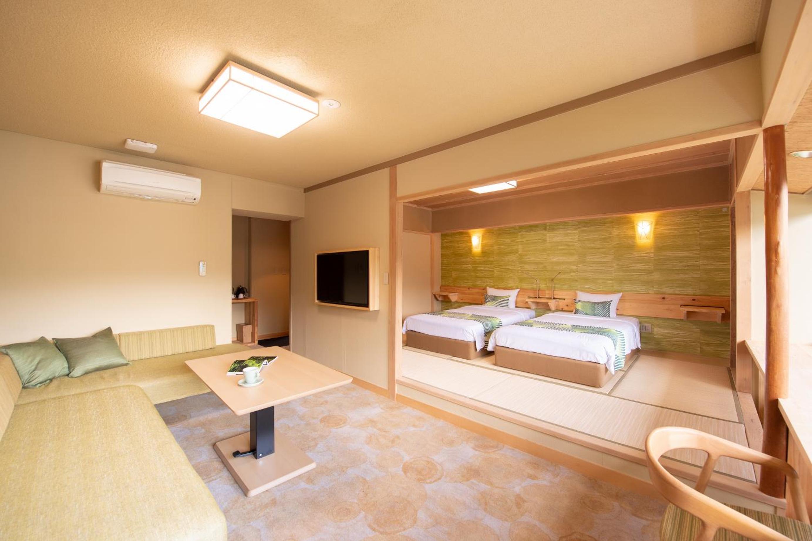 Renewal Twin Room A with Tatami Area and Lake View - Non-Smoking - West Building