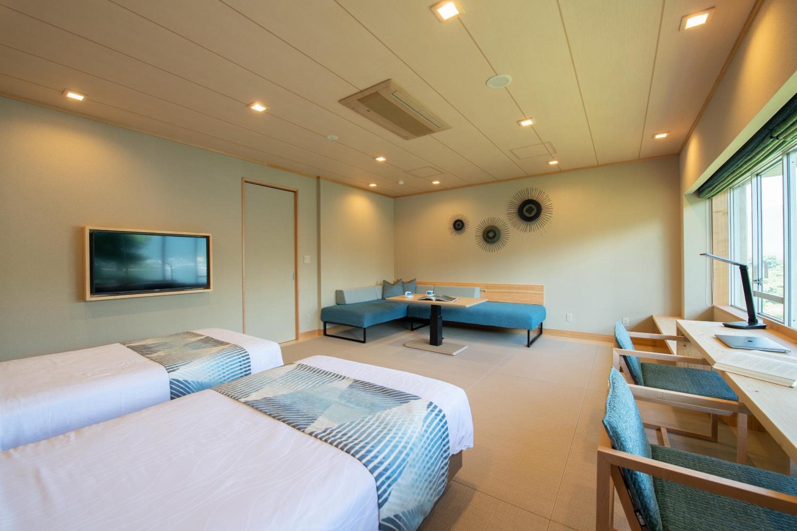 Renewal Twin Room B with Tatami Area and Lake View - Non-Smoking - West Building