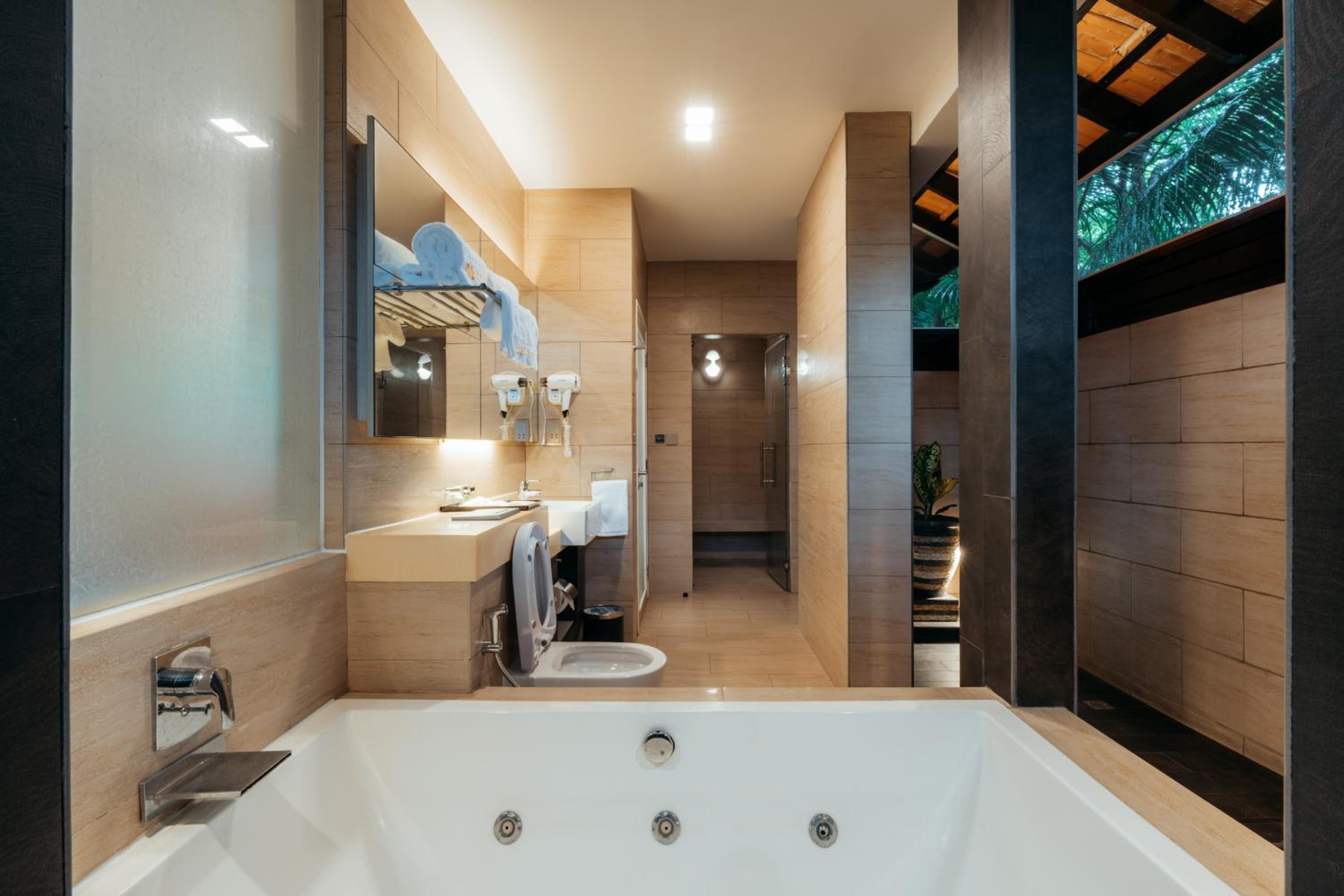 Queen Room With Spa Bath photo 3