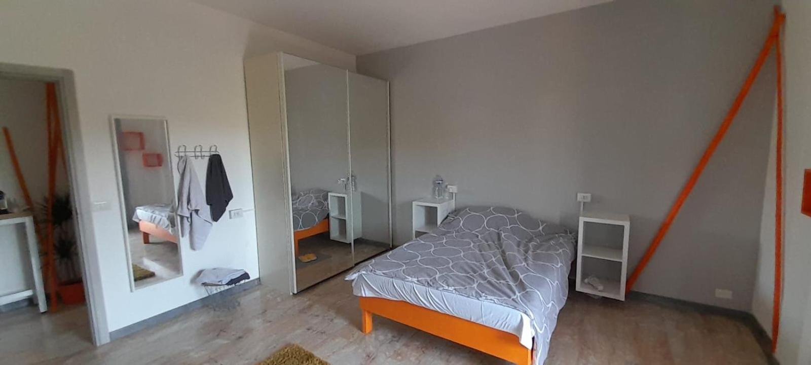 Double Room with Shared Bathroom photo 3