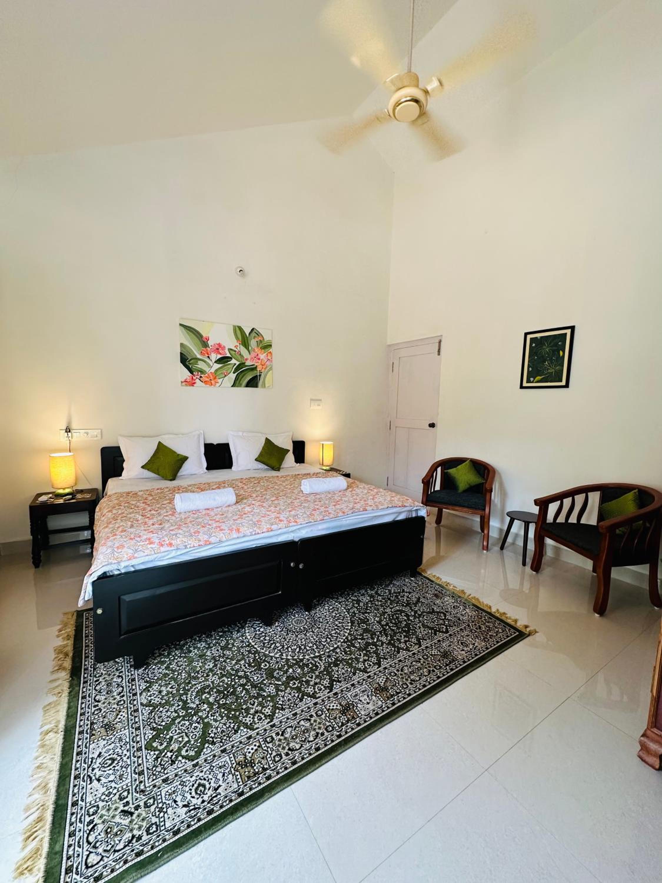 King Suite with Balcony photo 1