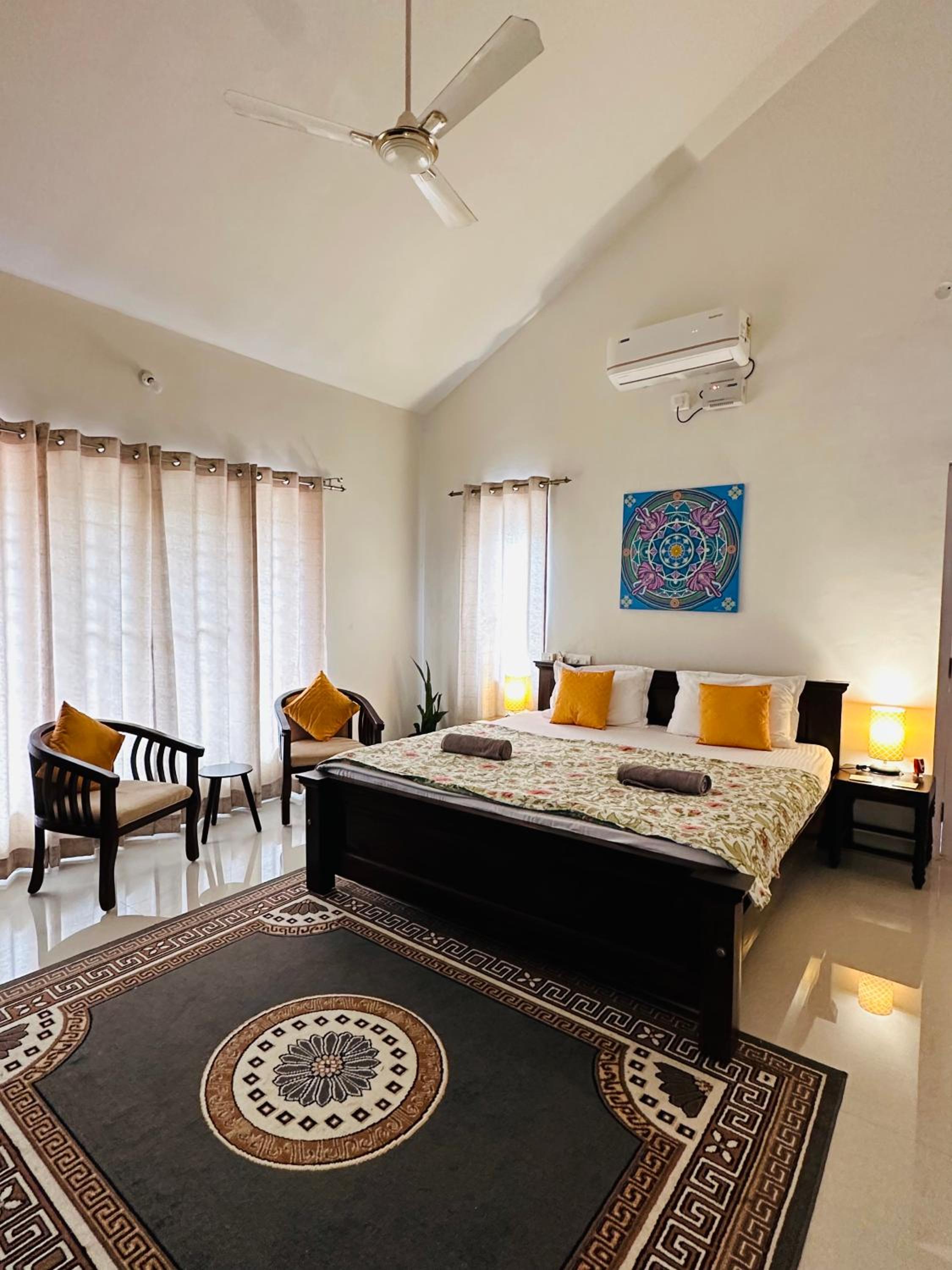 King Suite with Balcony photo 1