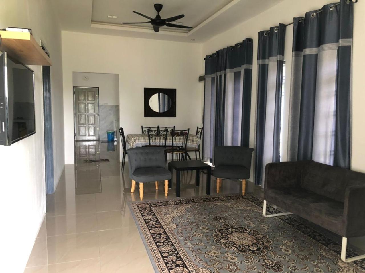 Three-Bedroom House photo 1