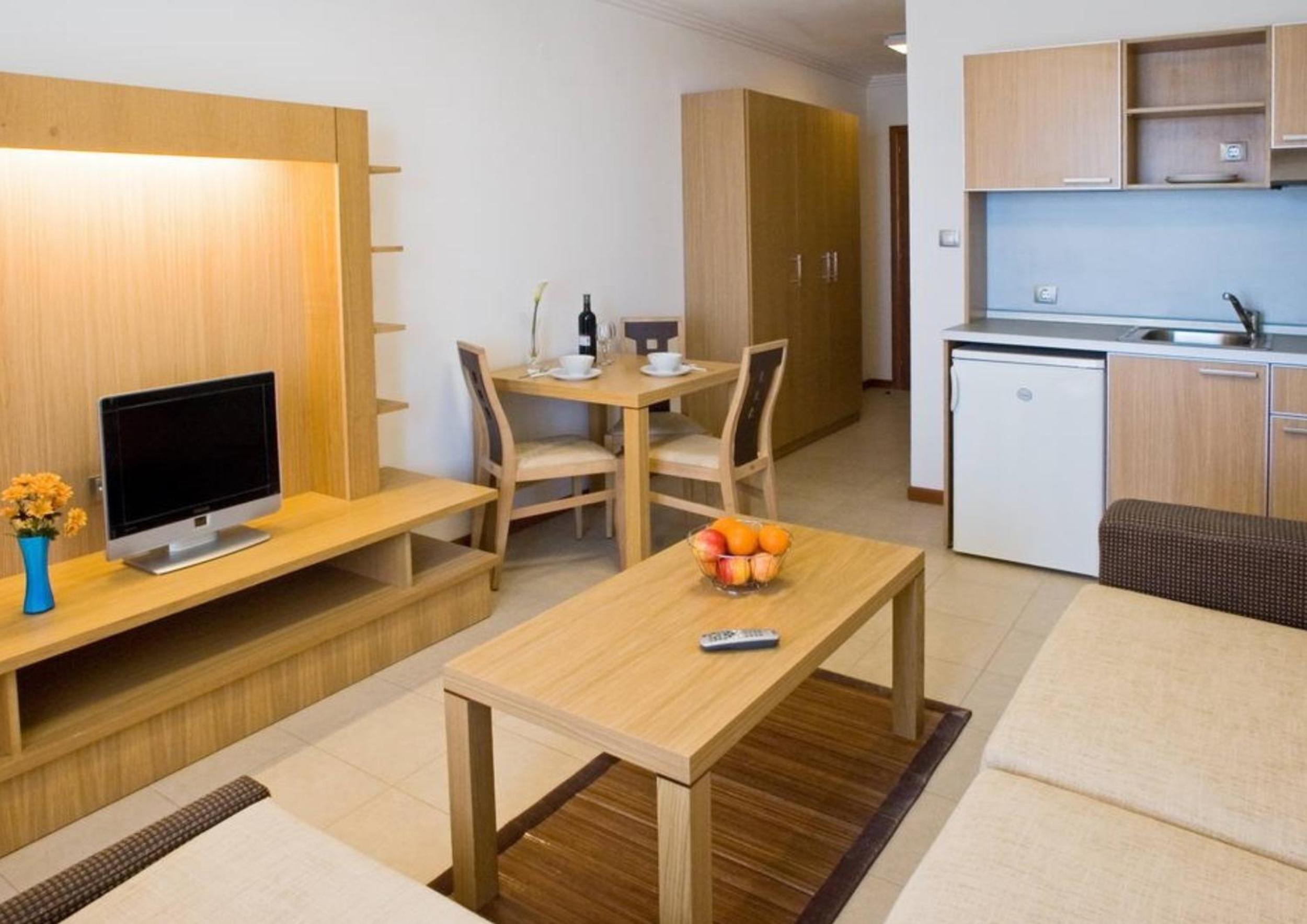 One-Bedroom Apartment with Balcony (2 Adults) photo 1