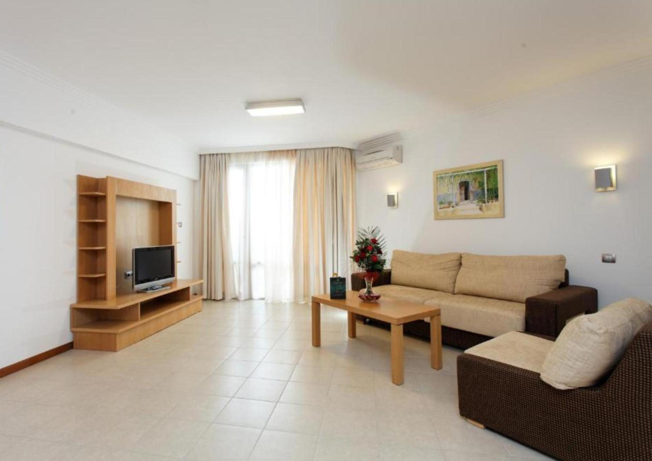 Two-Bedroom Apartment with Balcony (2 Adults + 2 Children) photo 3