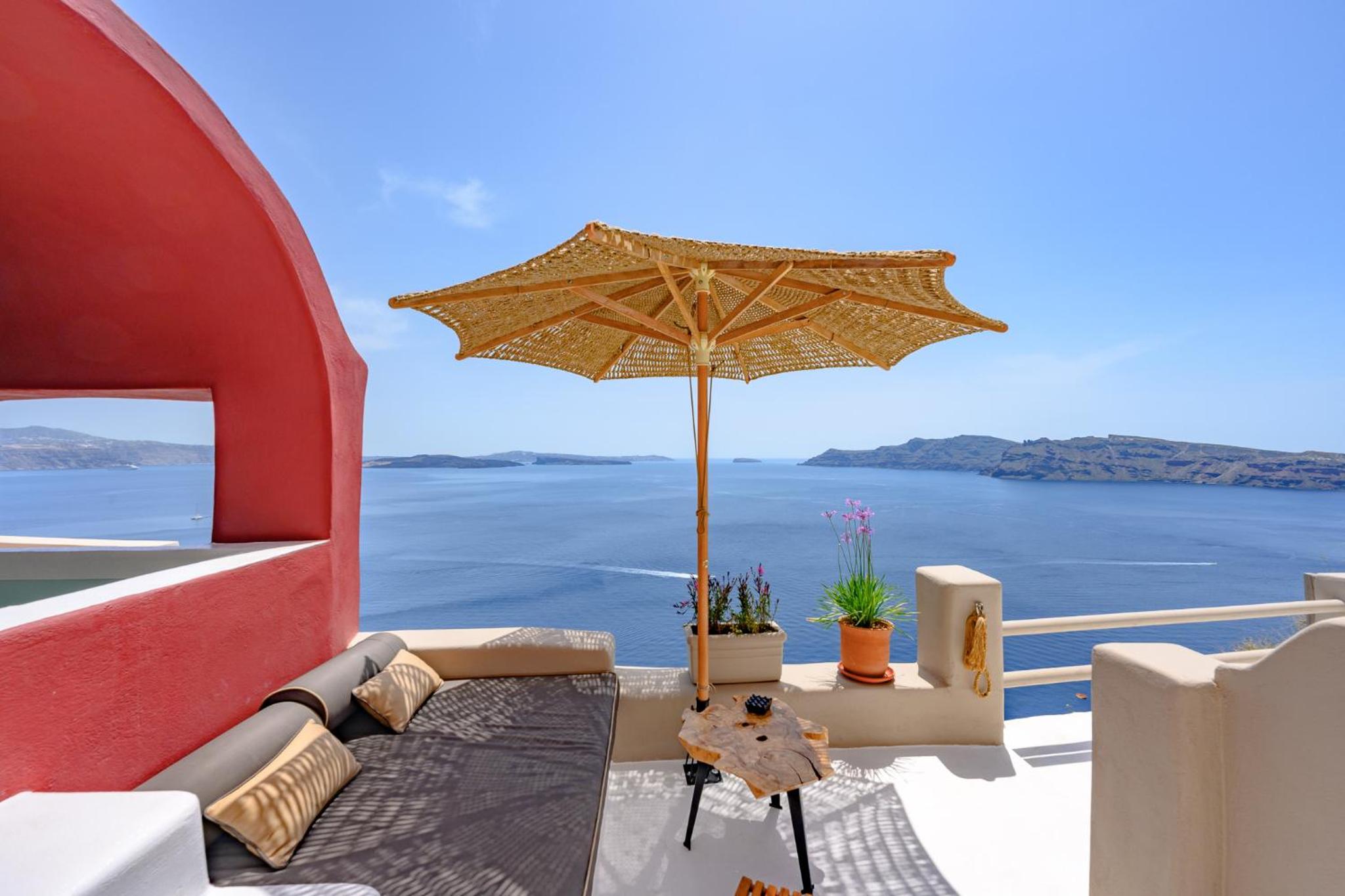 Junior Villa with outdoor heated plunge and sea view photo 3