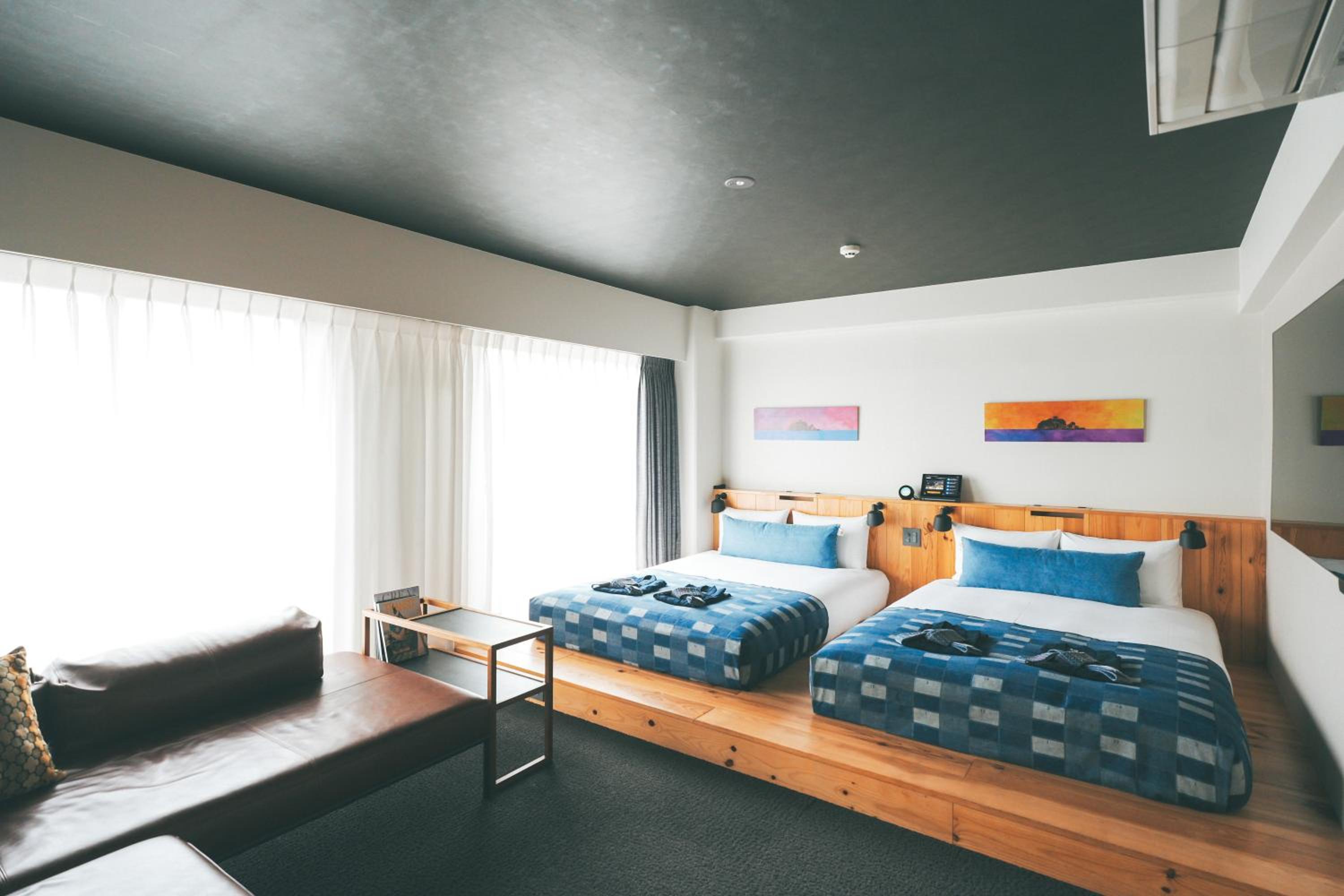 Suite with Balcony - Non-Smoking - Photo 16