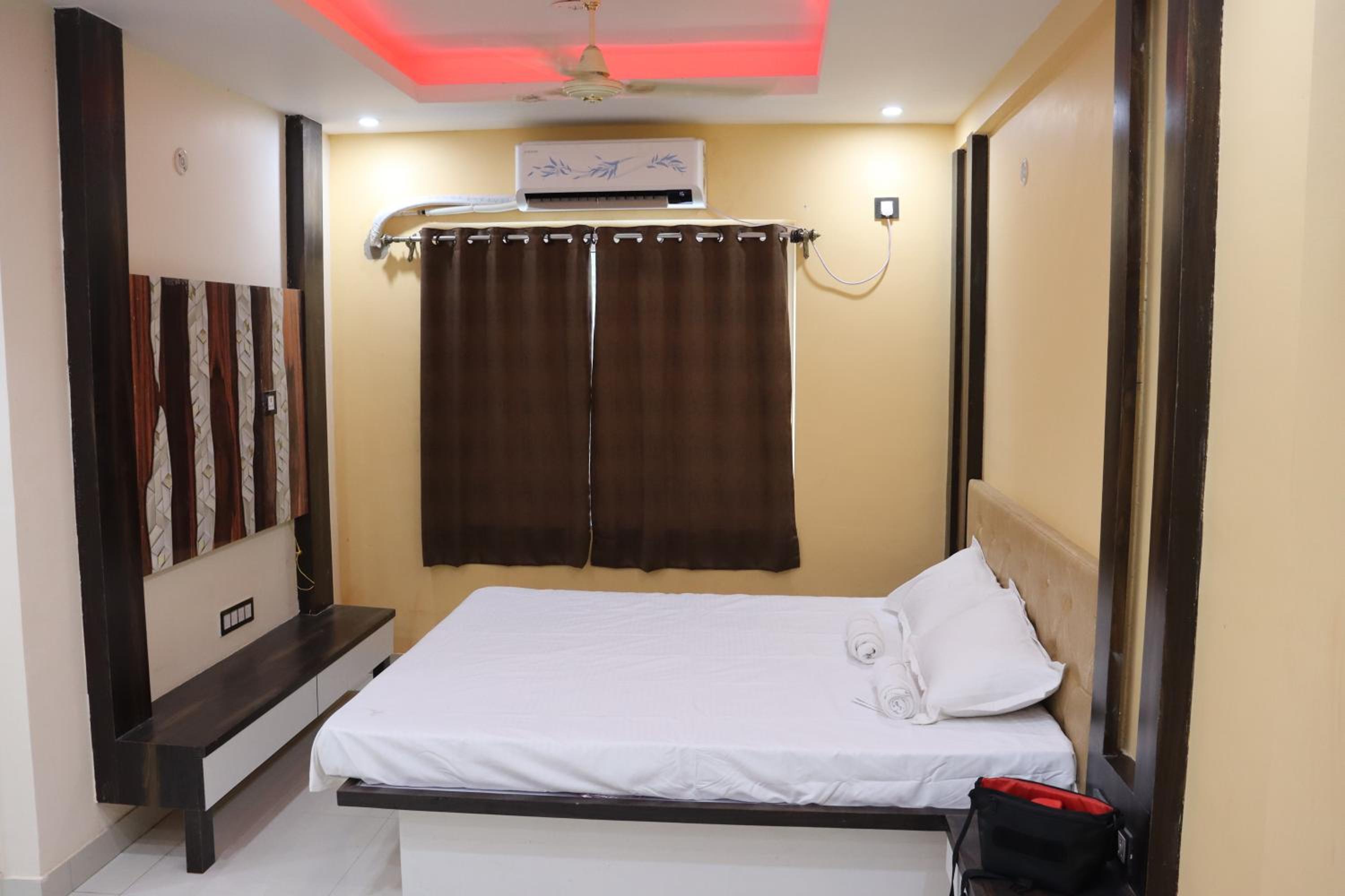 Deluxe Double Room photo 2