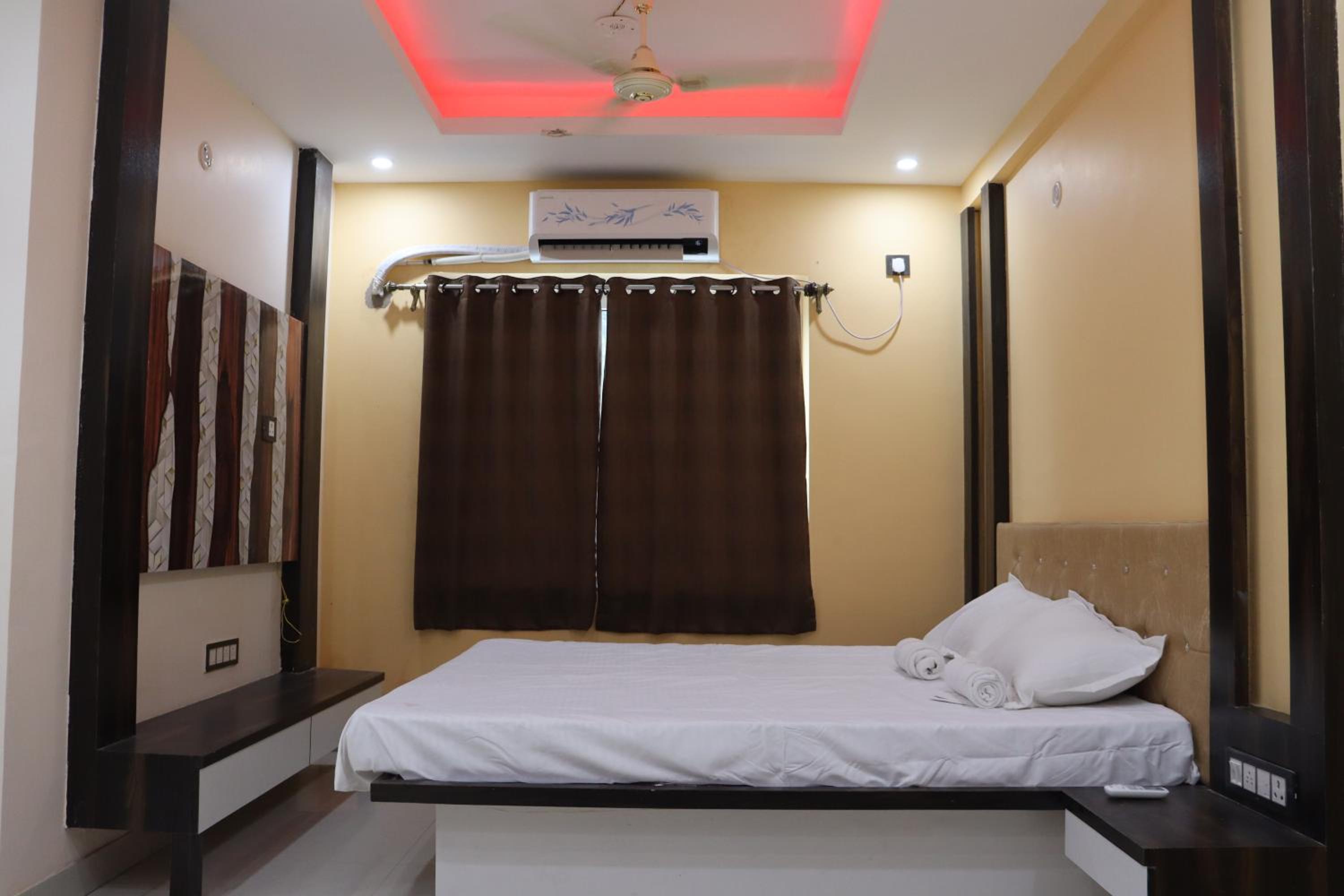 Economy Double Room photo 1