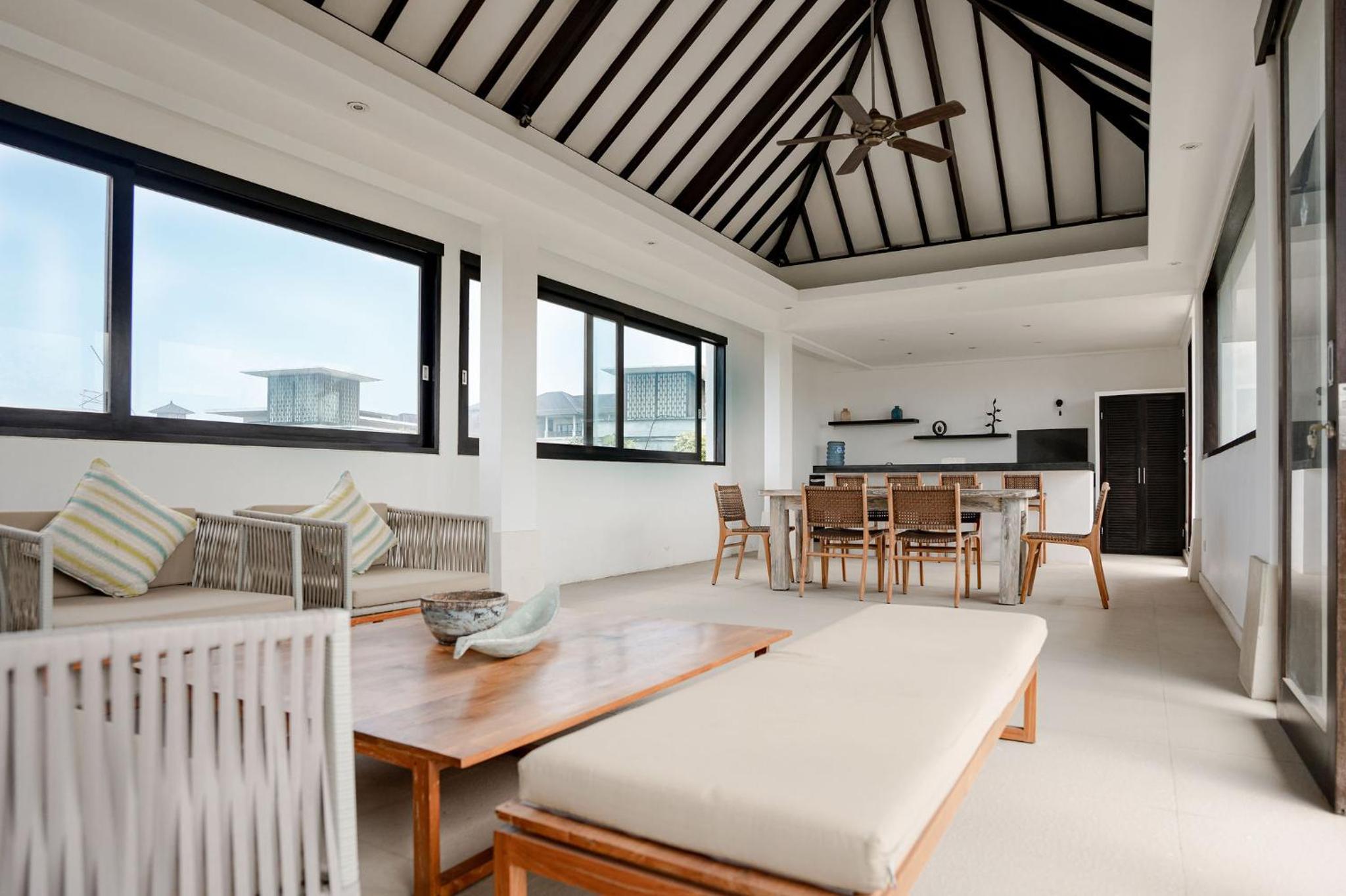 One-Bedroom Villa - Photo 3