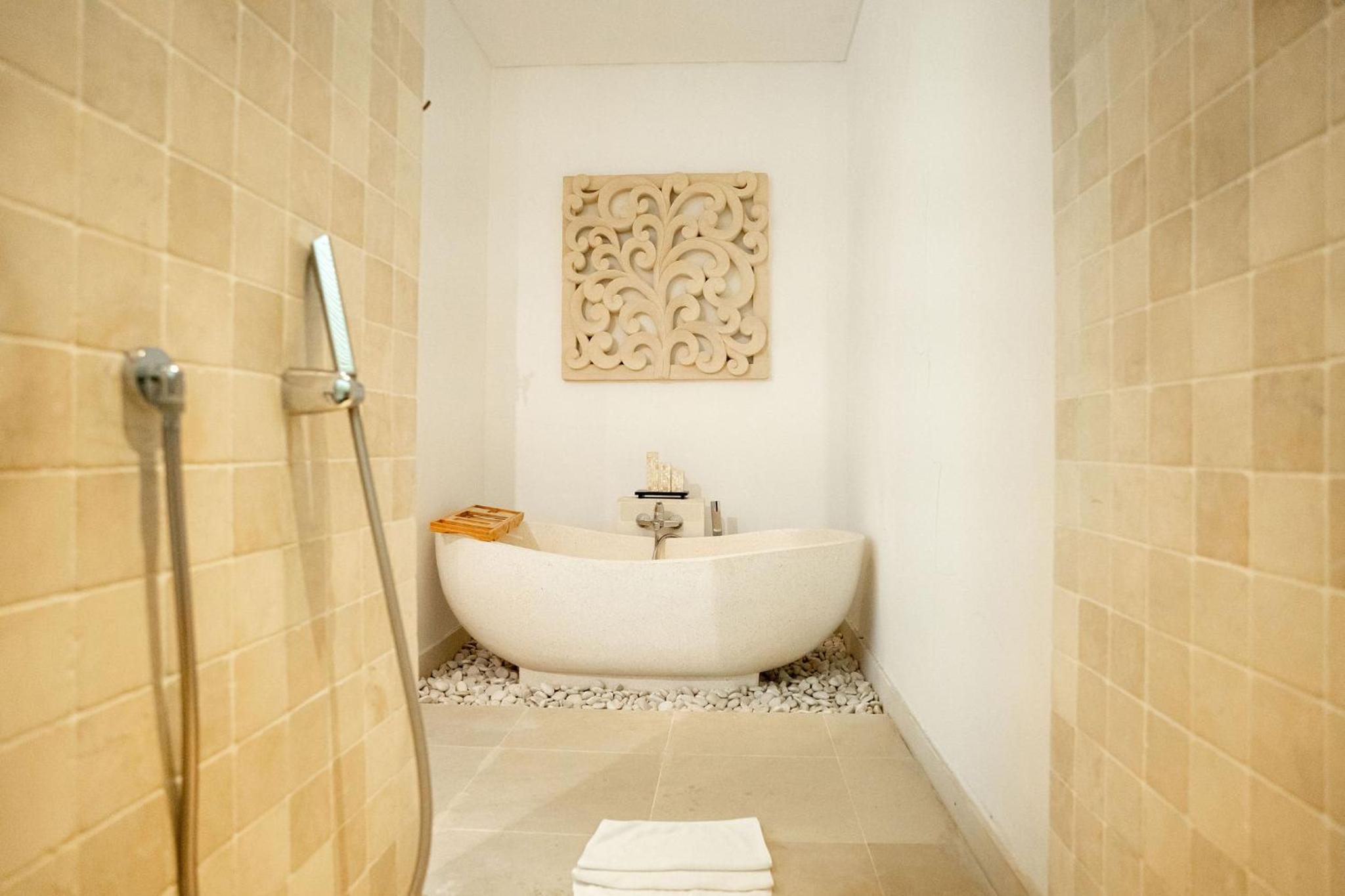 One-Bedroom Villa - Photo 12