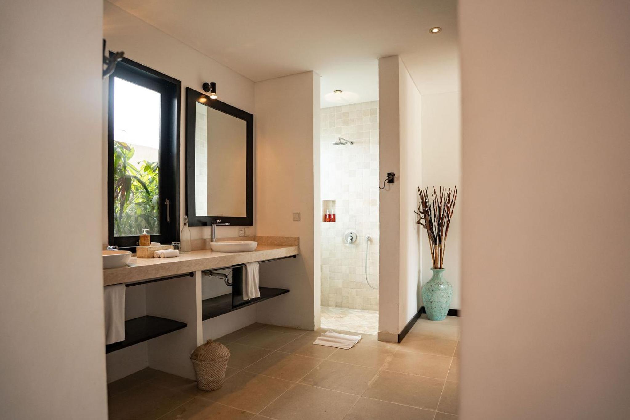 One-Bedroom Villa - Photo 11