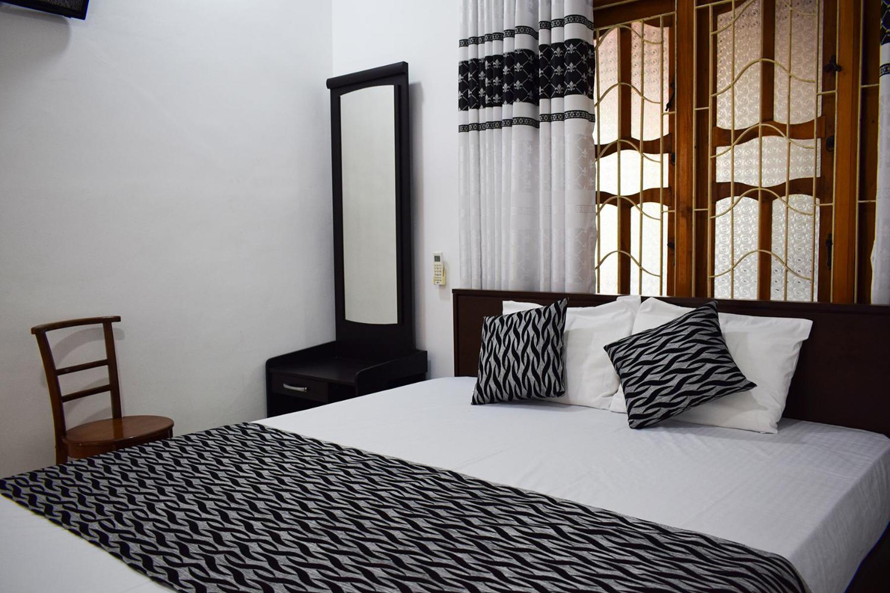 Standard Double Room With Shared Bathroom photo 2